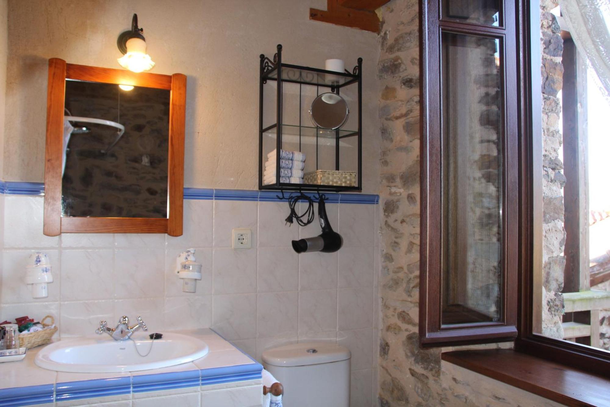 La Forqueta Y El Fontanal Santa María de Ordás