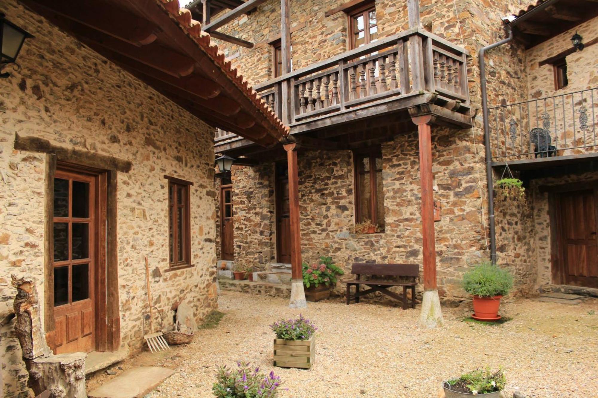 La Forqueta Y El Fontanal Casa rural