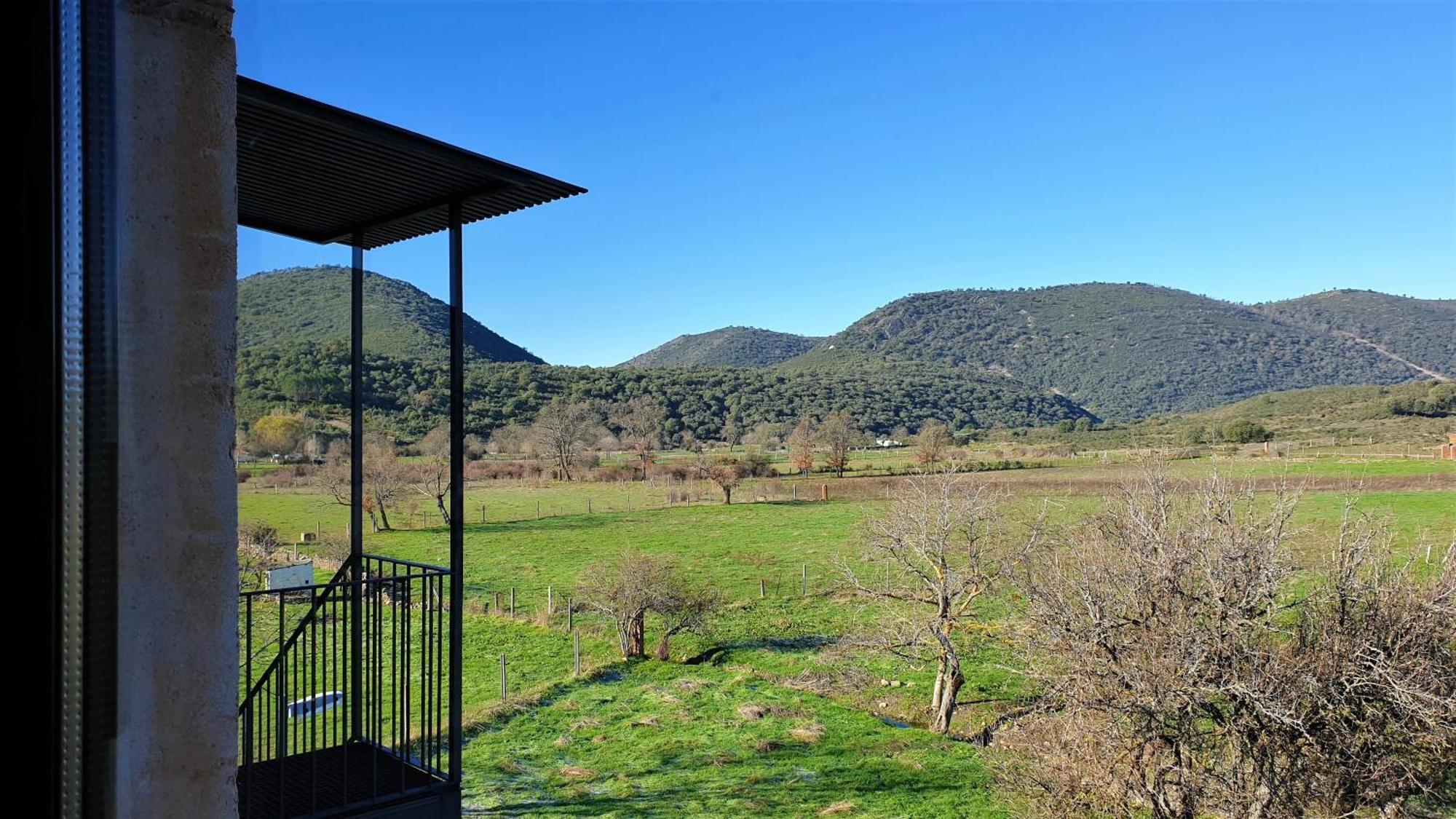 Casa Con Piscina En Parque Nacional De Cabaneros * Navas de Estena
