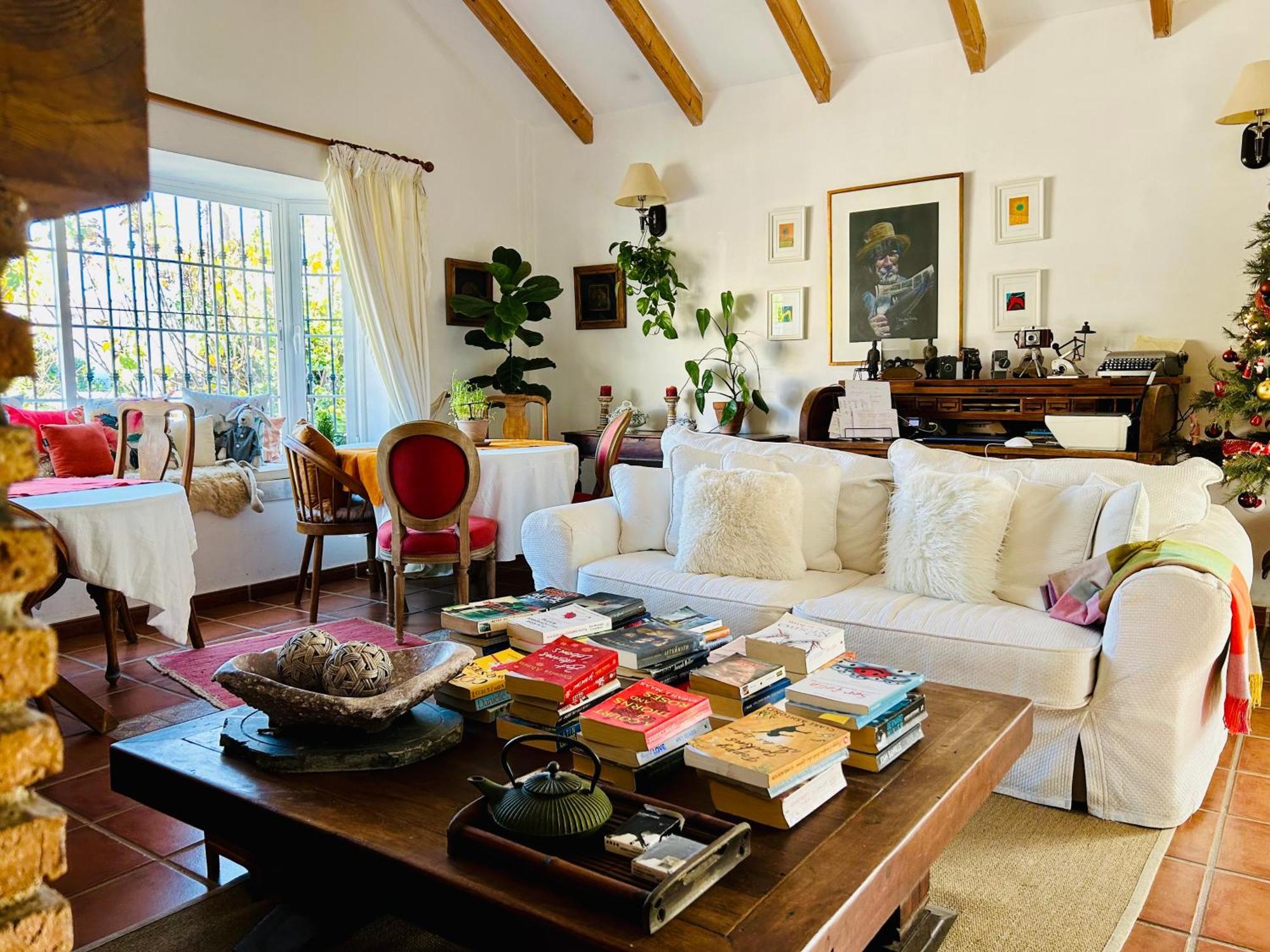 At In Malaga & Solo Travellers Bed & Breakfast 4*