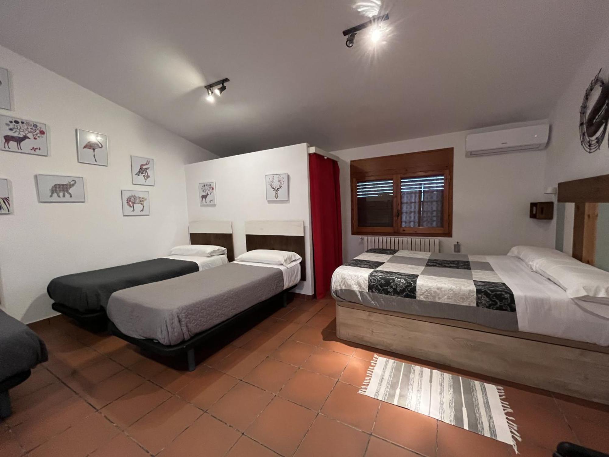 Masia Botargo 9 Hab 8 Banos Piscina Porche Holiday home L'Aldea