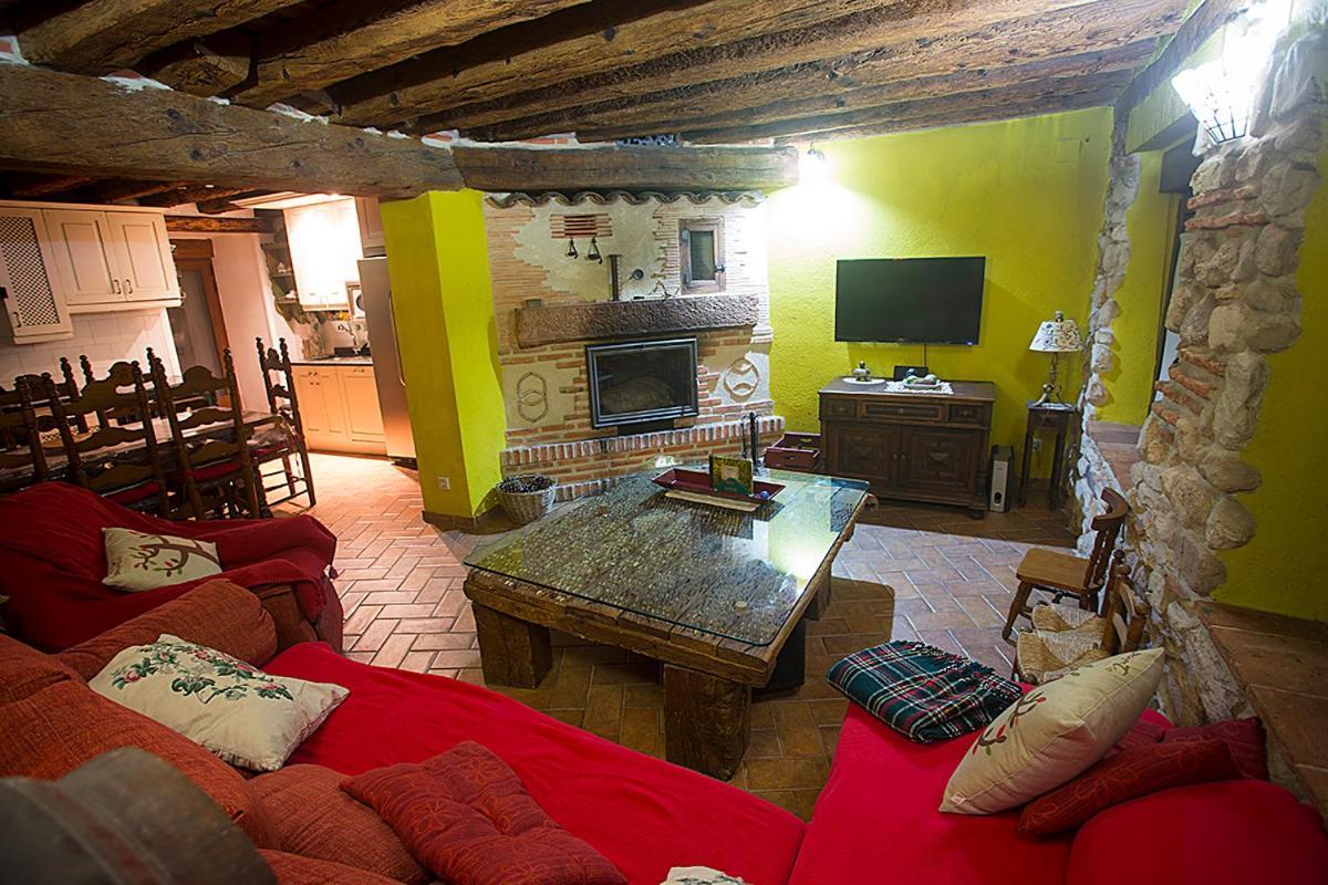 Inma, Segovia ,hoces Del Duraton Y Cerca De Madrid