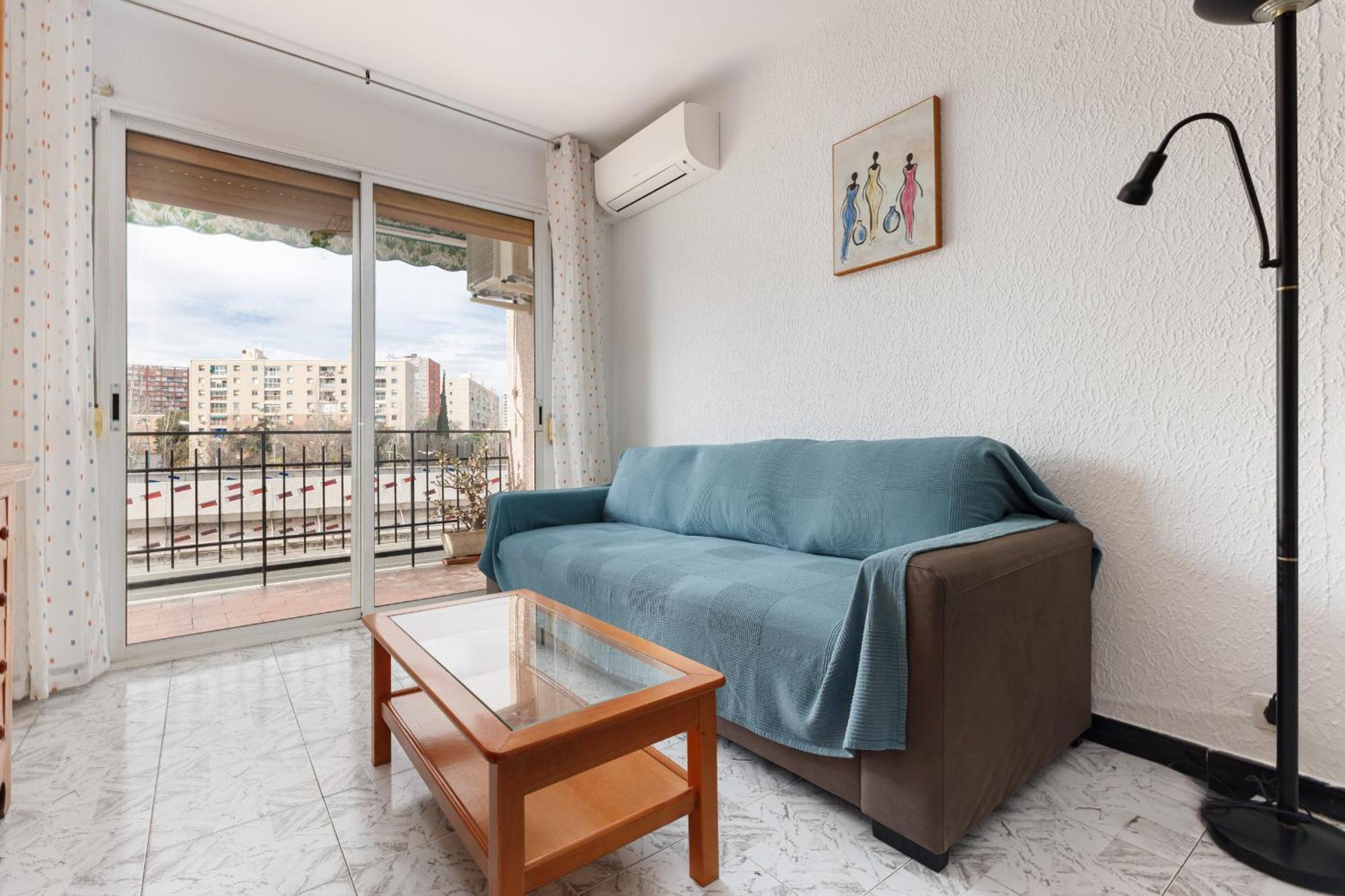 Bright Close To Congress Center & Port *