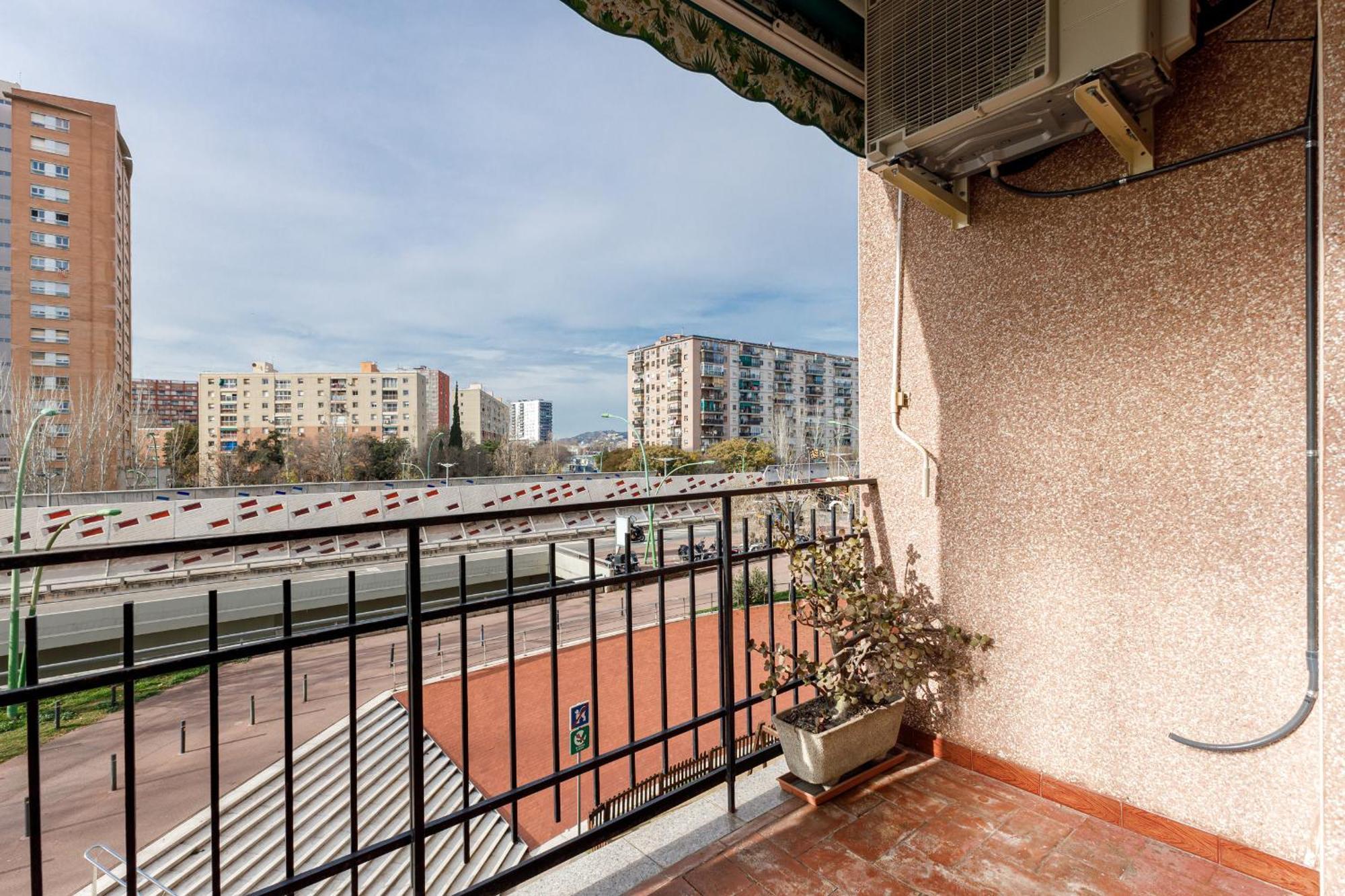 Bright Close To Congress Center & Port *