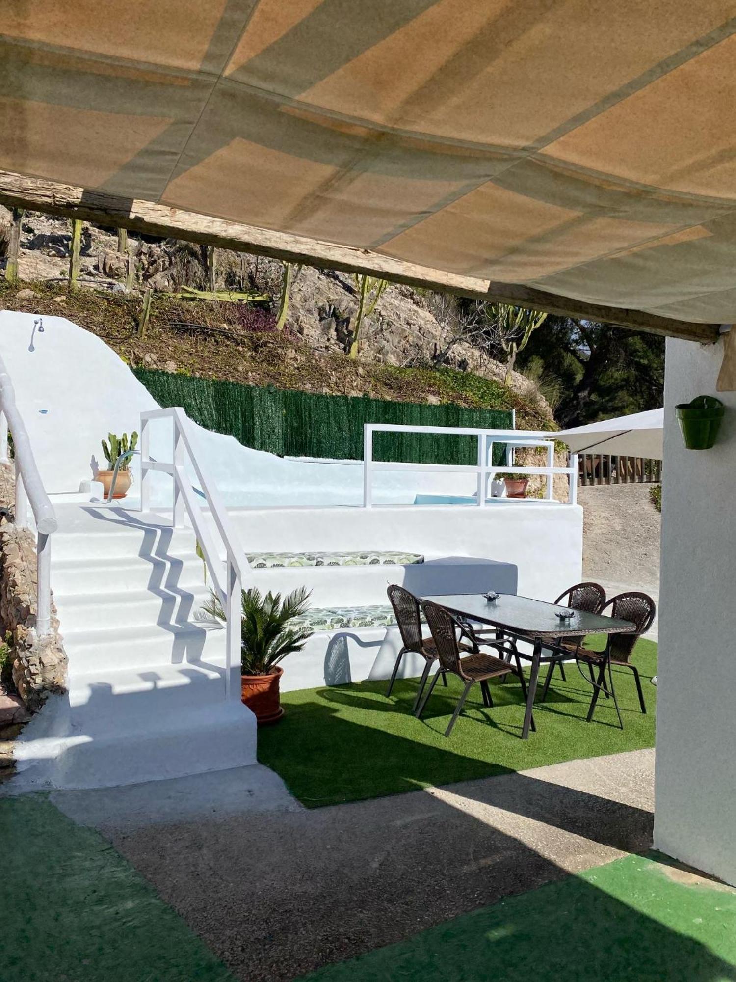 Jardin Piscina Climatizada Frigiliana