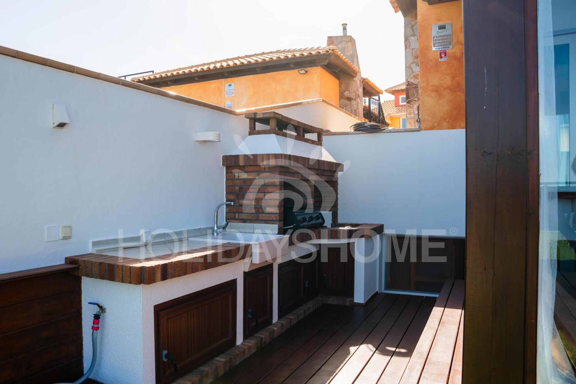 Villa Oasis Beachfront By Holidays