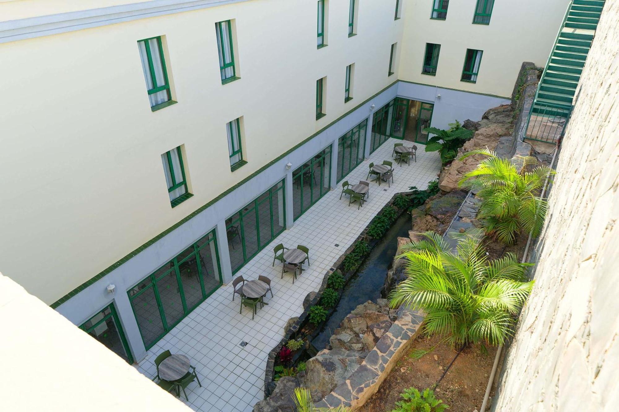 Salt-apartments Ocean Apartahotel San Bartolomé
