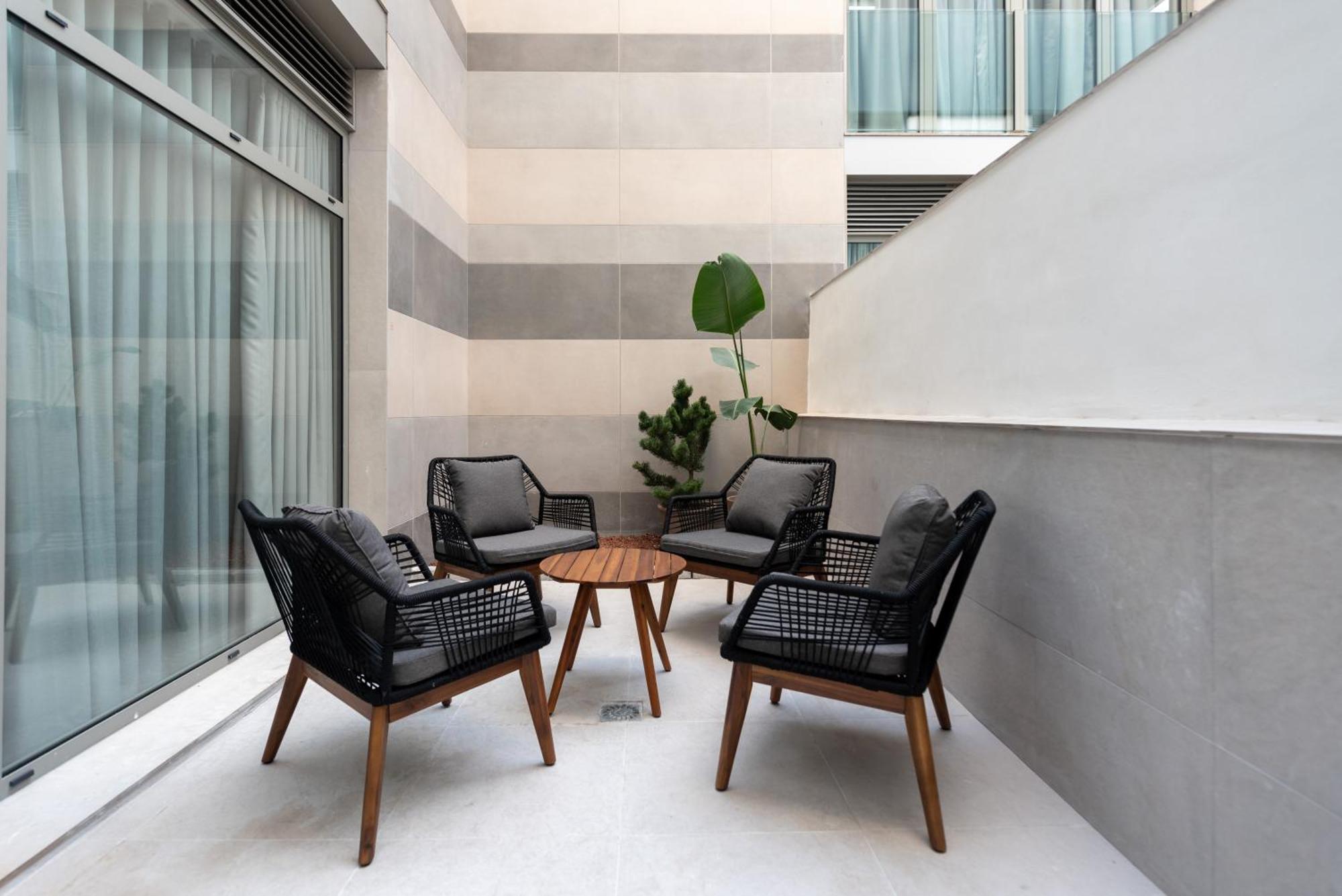 Apartahotel Dorm4you Arena Valencia