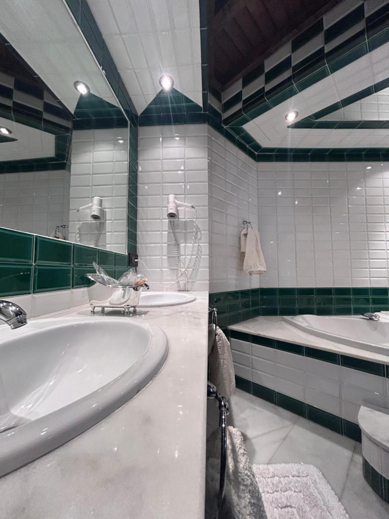 Hotel H La