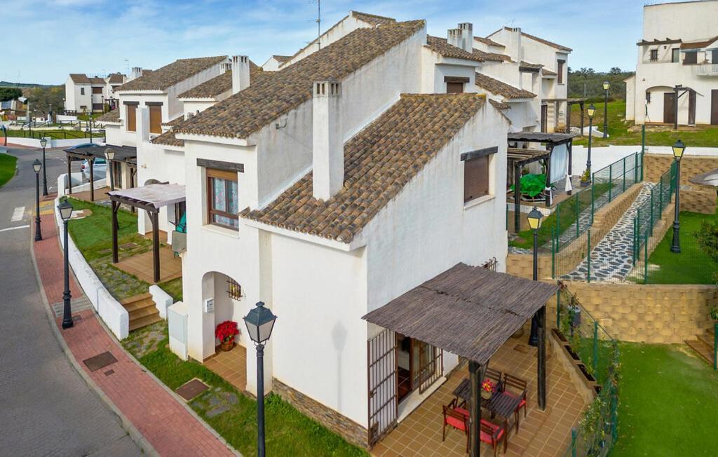 Сasa de vacaciones En Sierramagna, Piscina Abierta El Ronquillo