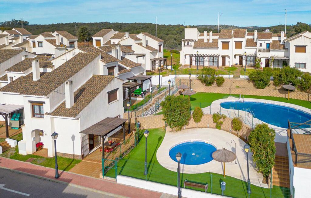 En Sierramagna, Piscina Abierta Сasa de vacaciones El Ronquillo