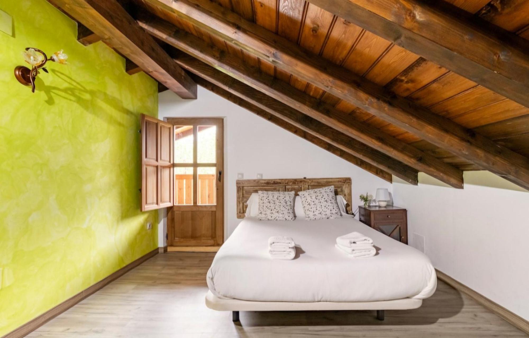 Casa De Pueblo Golondrinas De Luena Сasa de vacaciones San Miguel de Luena
