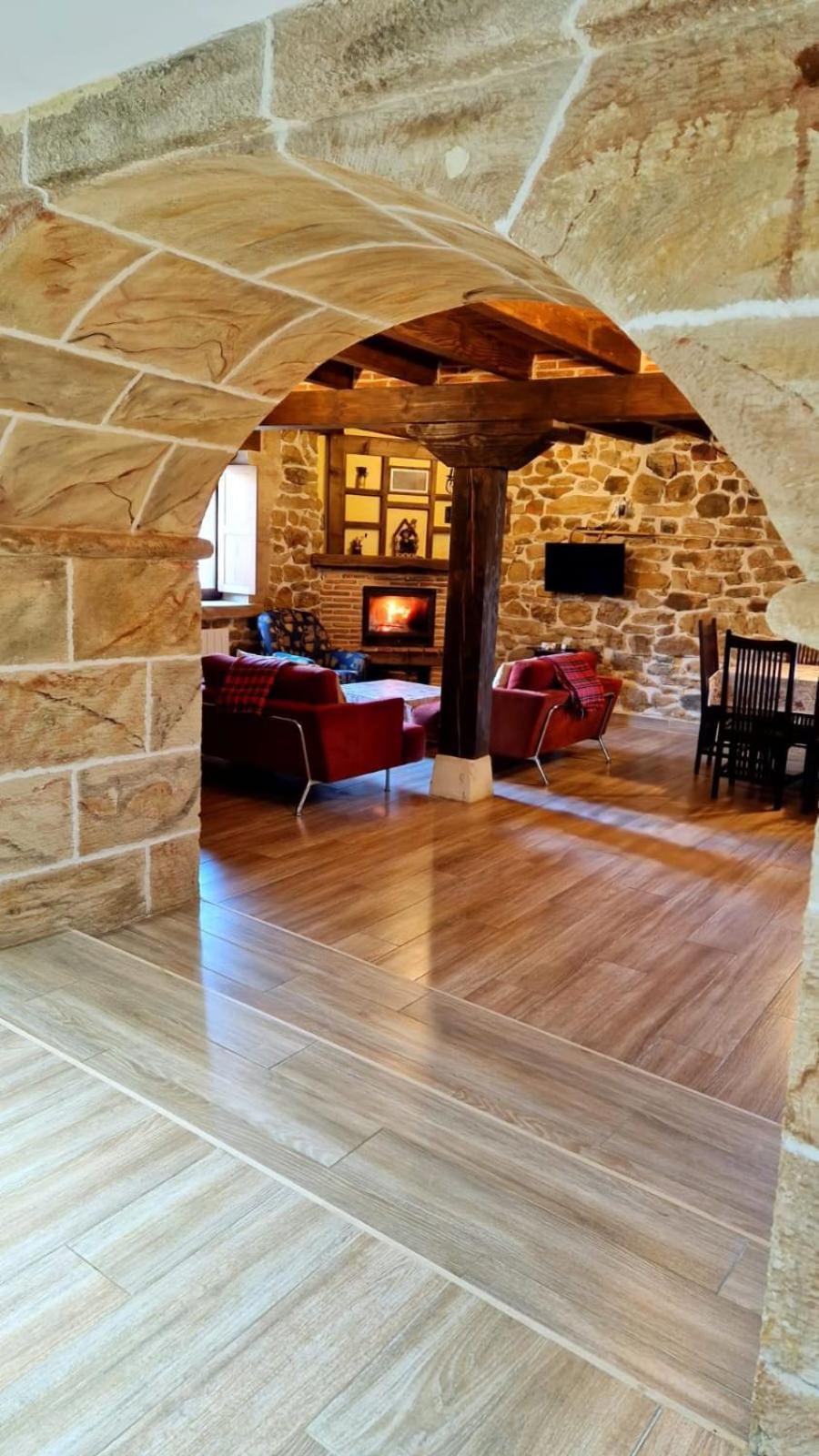 Casa De Pueblo Golondrinas De Luena Сasa de vacaciones