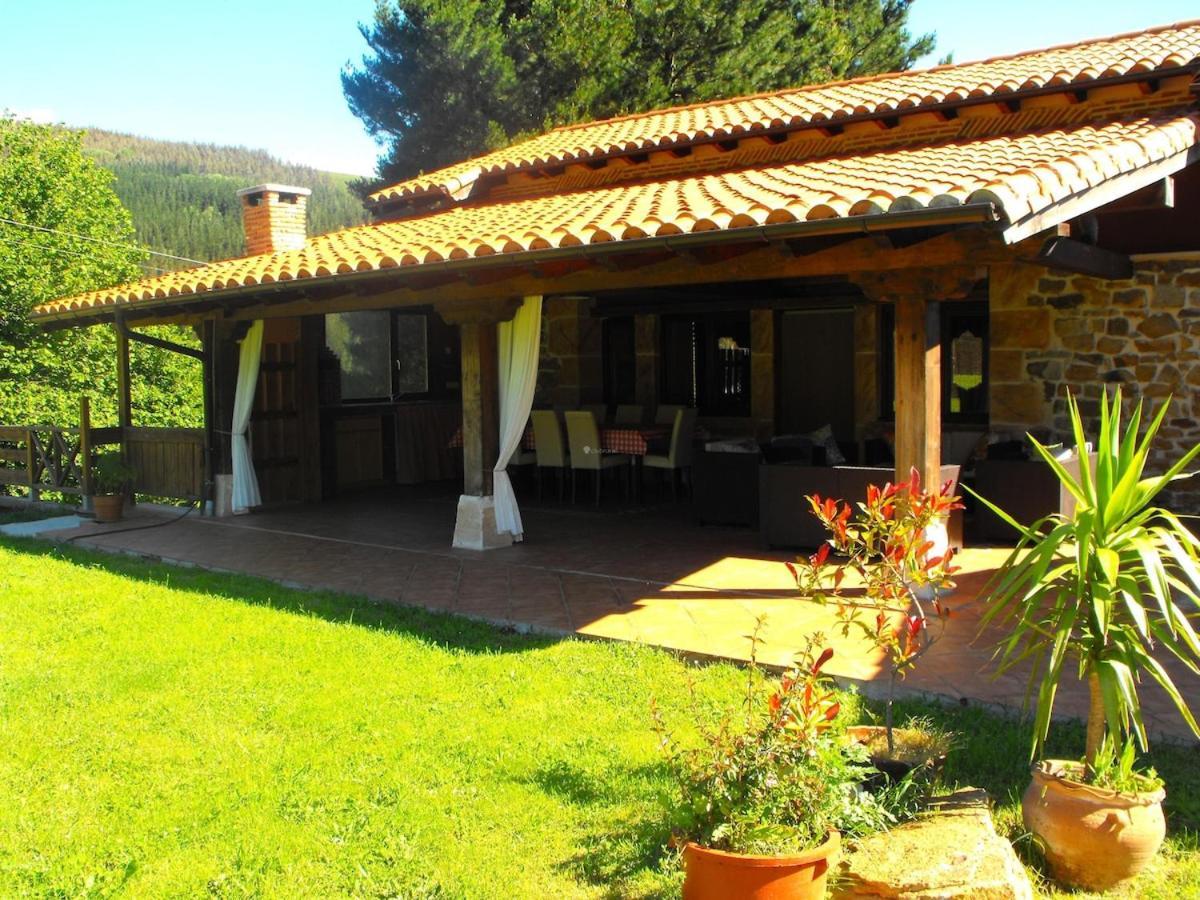 Casa De Pueblo Golondrinas De Luena Сasa de vacaciones