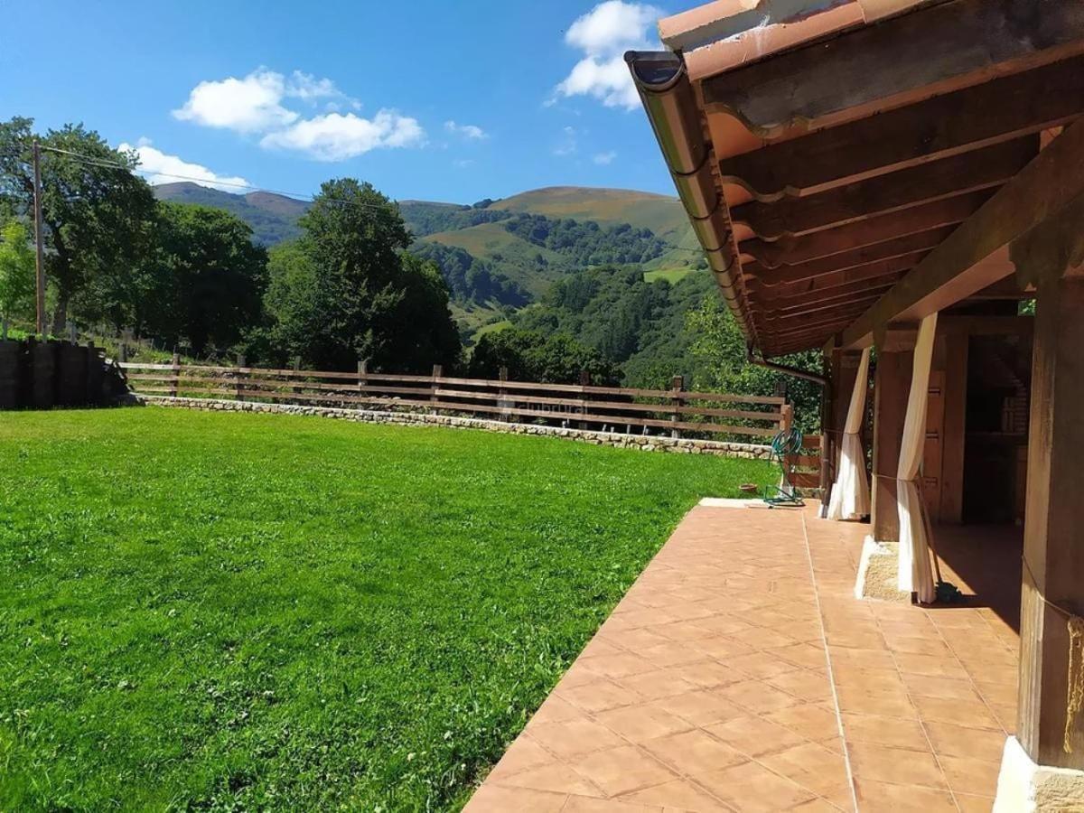 Casa De Pueblo Golondrinas De Luena Сasa de vacaciones San Miguel de Luena