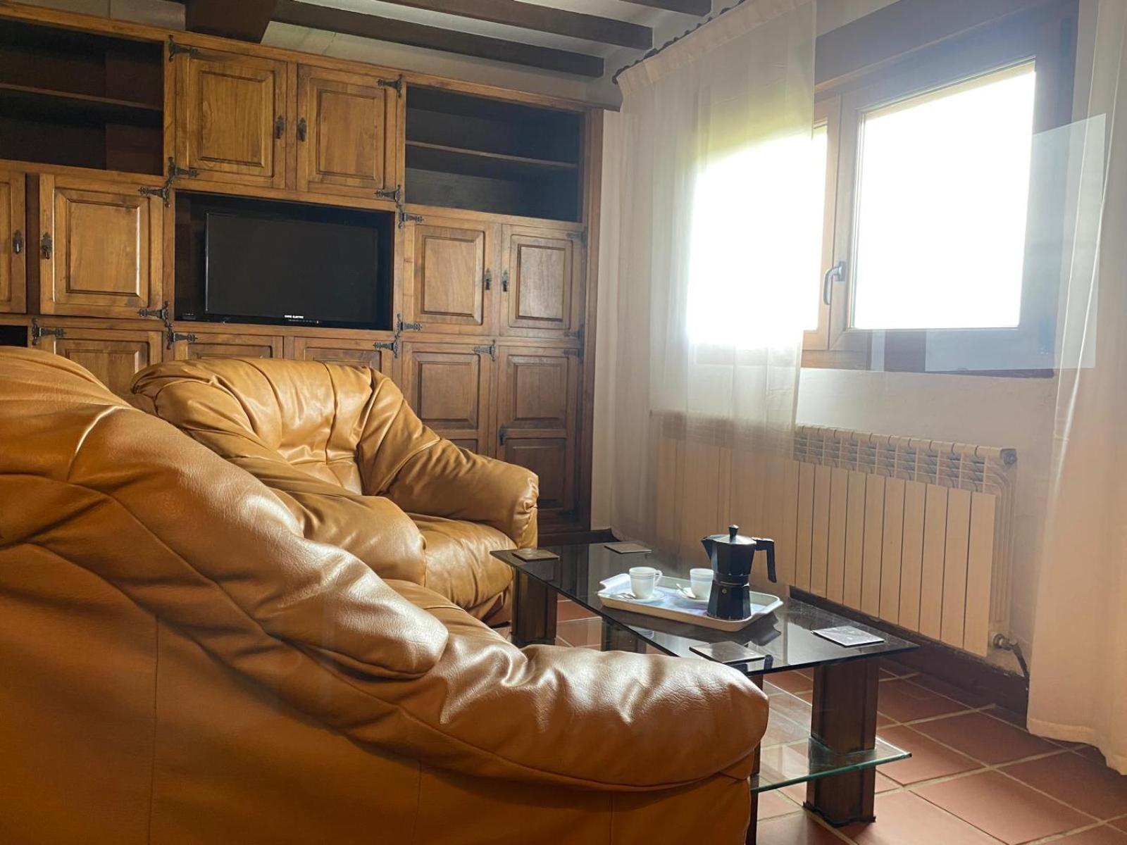 La Portilla De * El Tejo