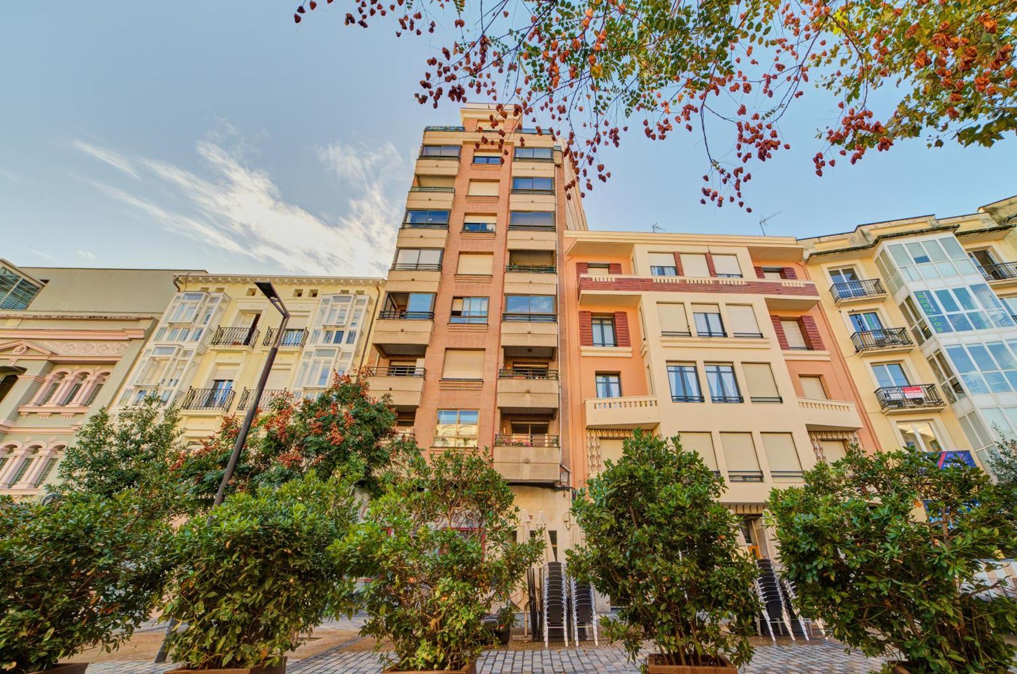 Apartment Breton De Herreros