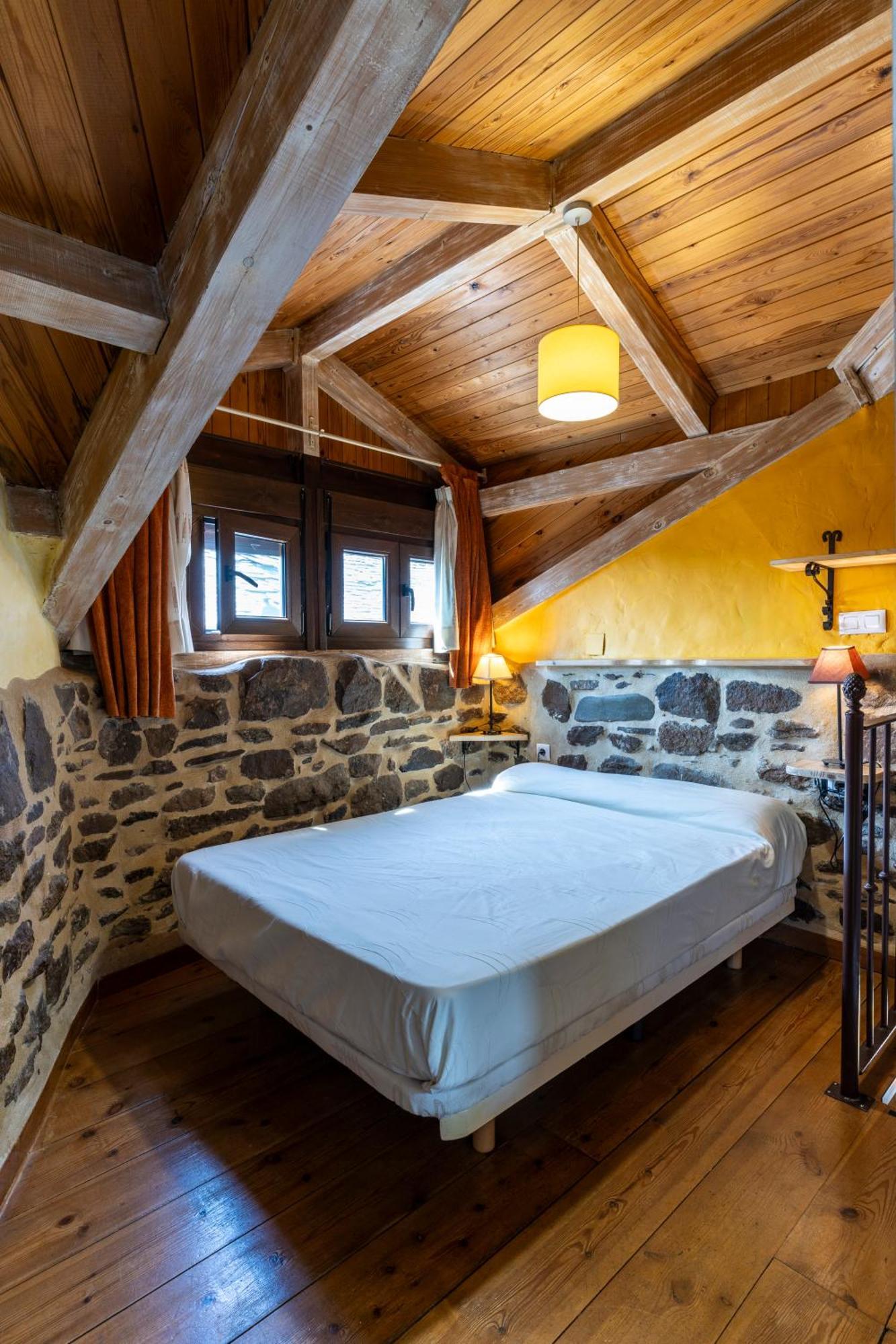 Apartment Casa De Sardom2 Bembibre (Castile and Leon)