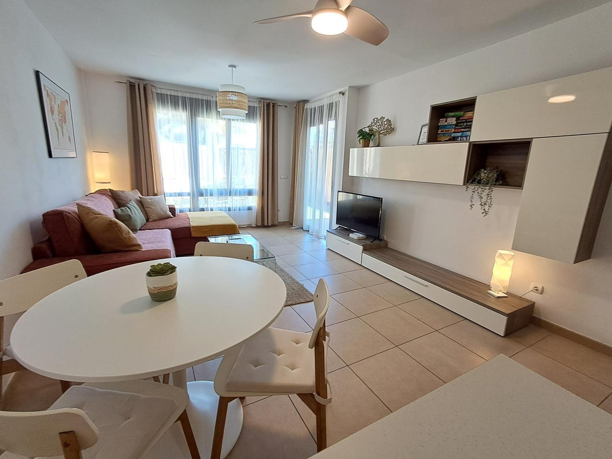 Apartment Spacious With Large Private Garden In Mar