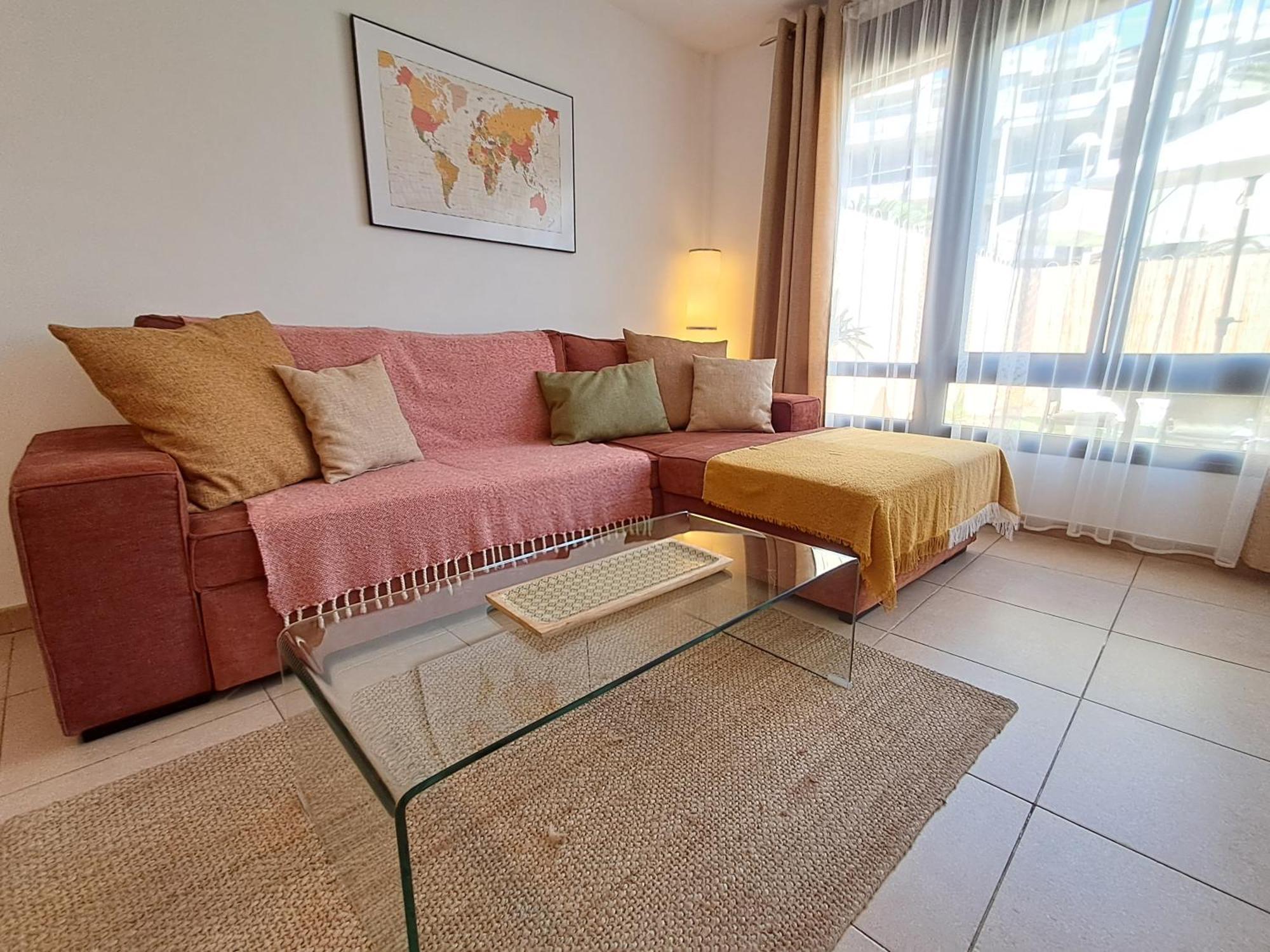 Apartment Spacious With Large Private Garden In Mar *