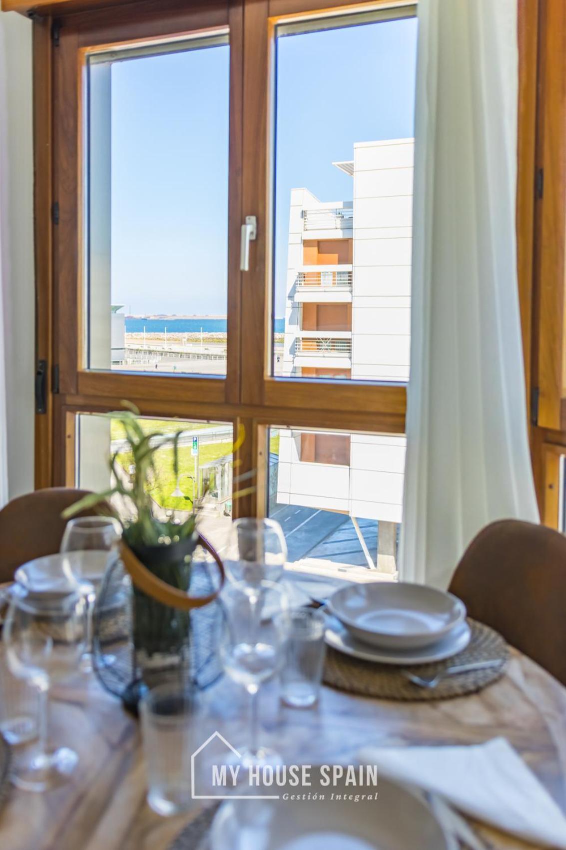 Apartment Myhousespain - Playa De Poniente, Con Vistas Al Mar Y Parking Gratuito *