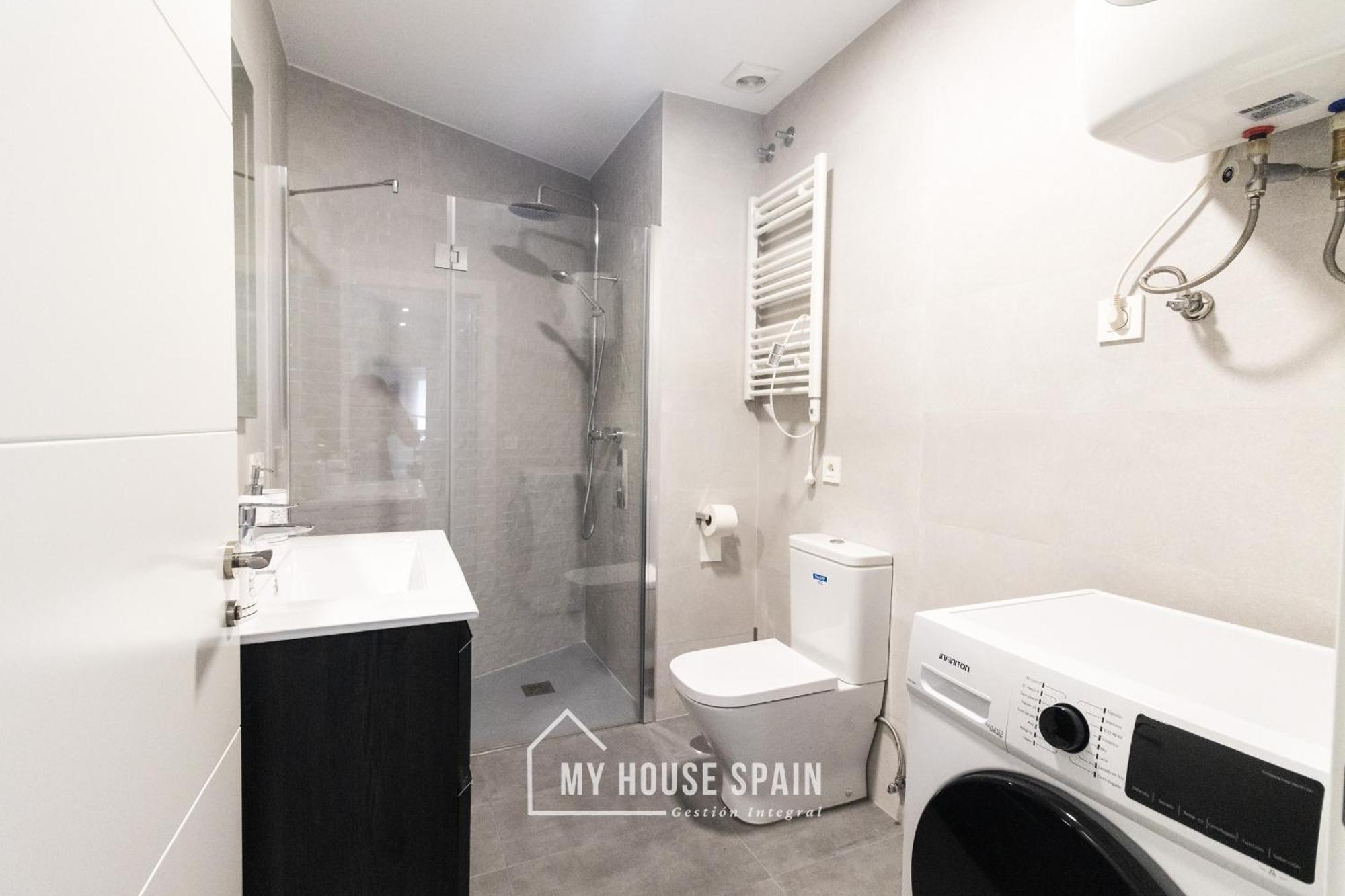Apartamento Piso En Centro A Pocos Minutos De Playas *