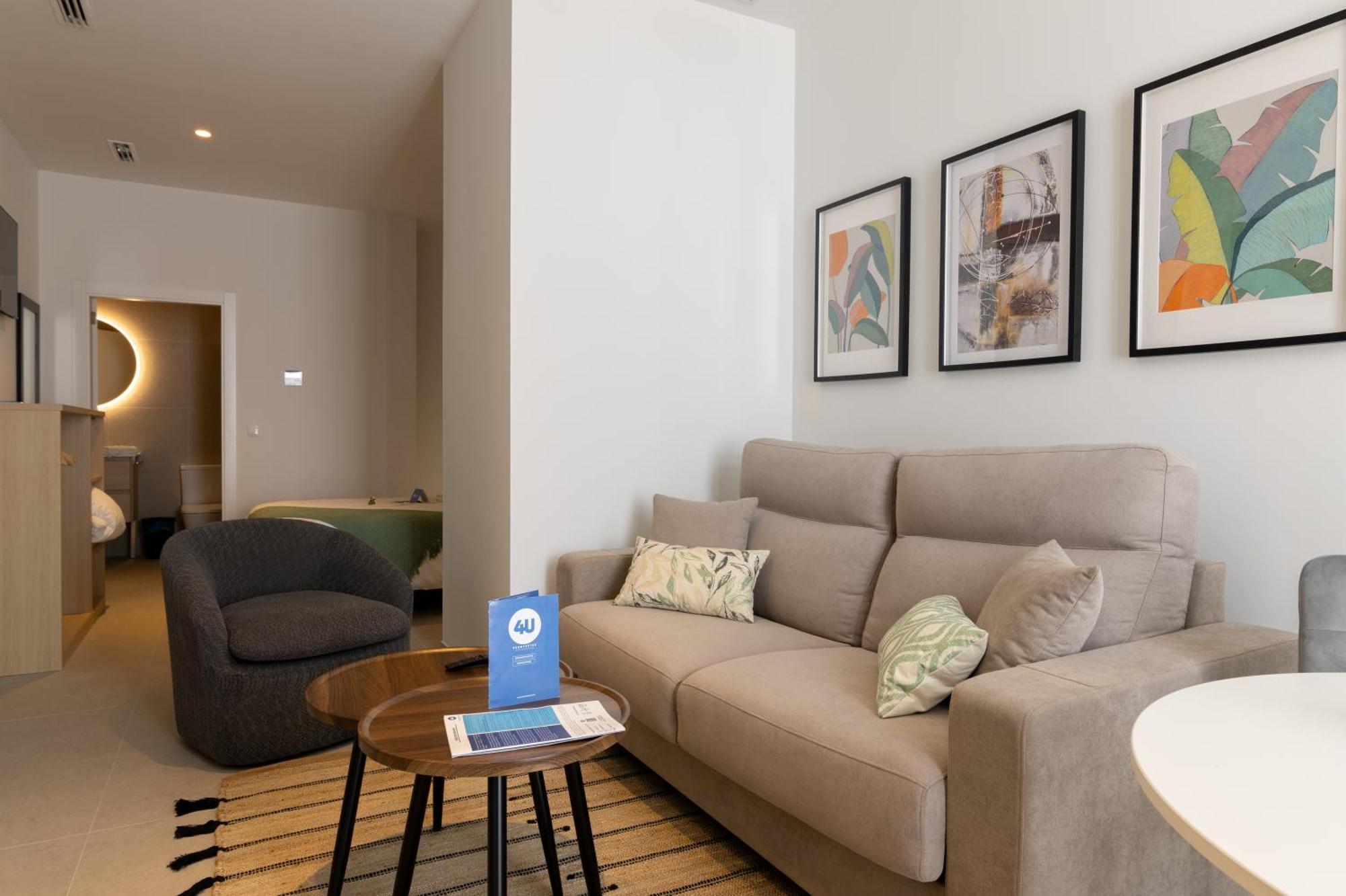 Dorm4you Arena Apartahotel *