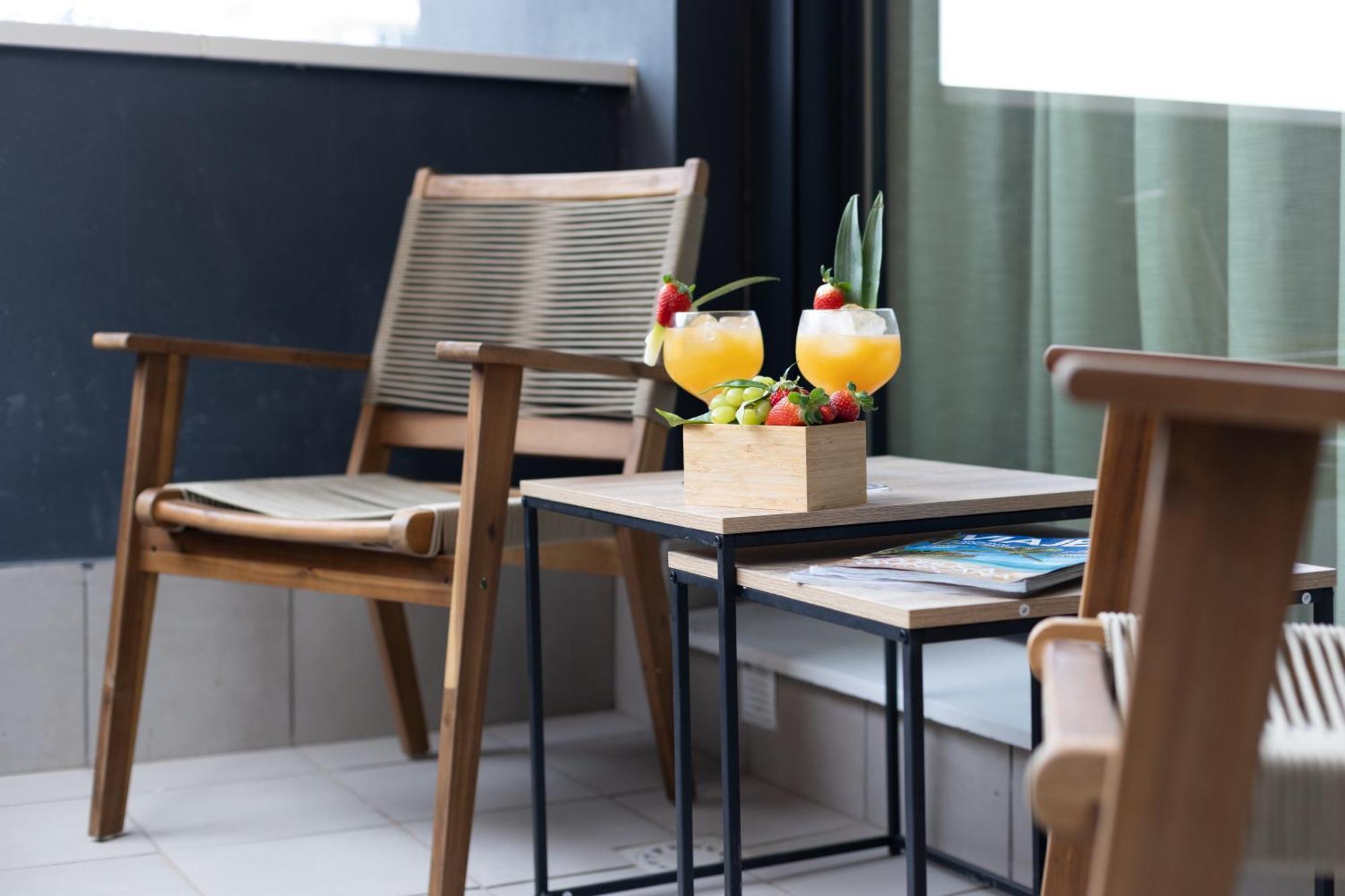 Dorm4you Arena Apartahotel Valencia