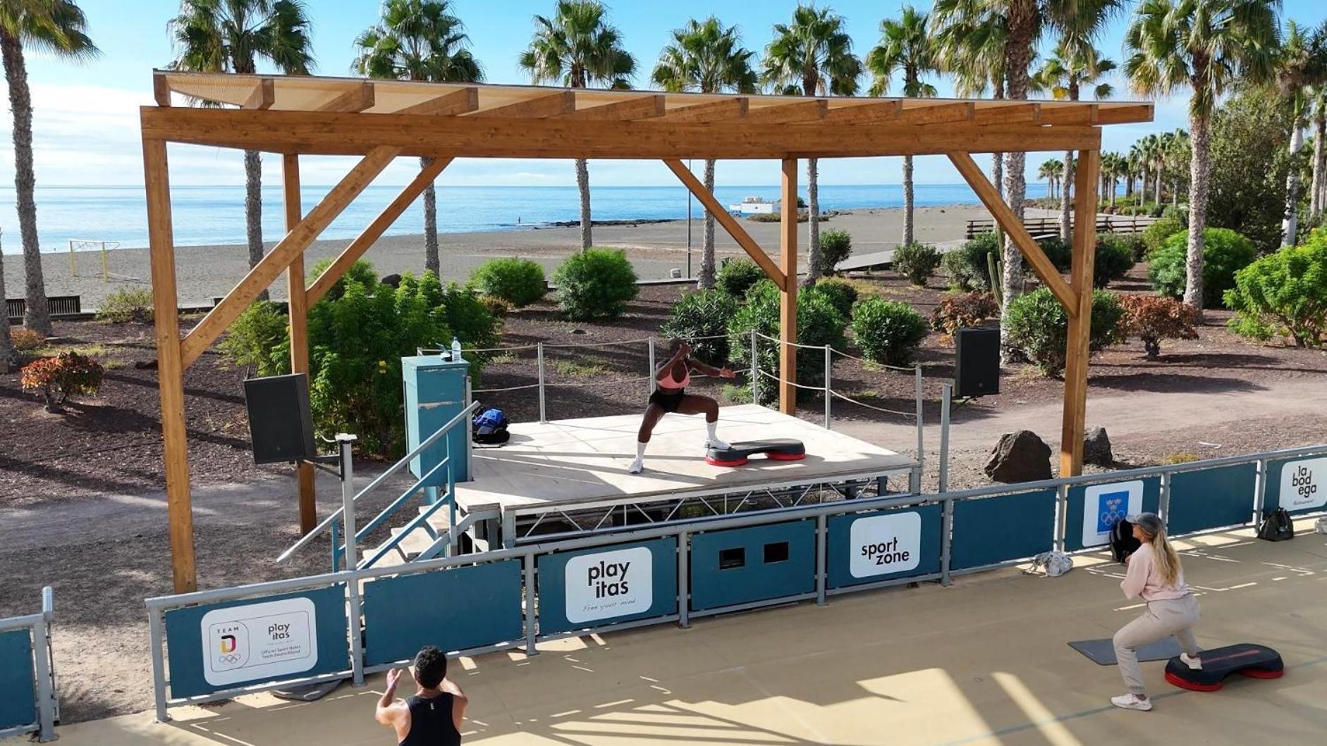 Playitas Apartahotel