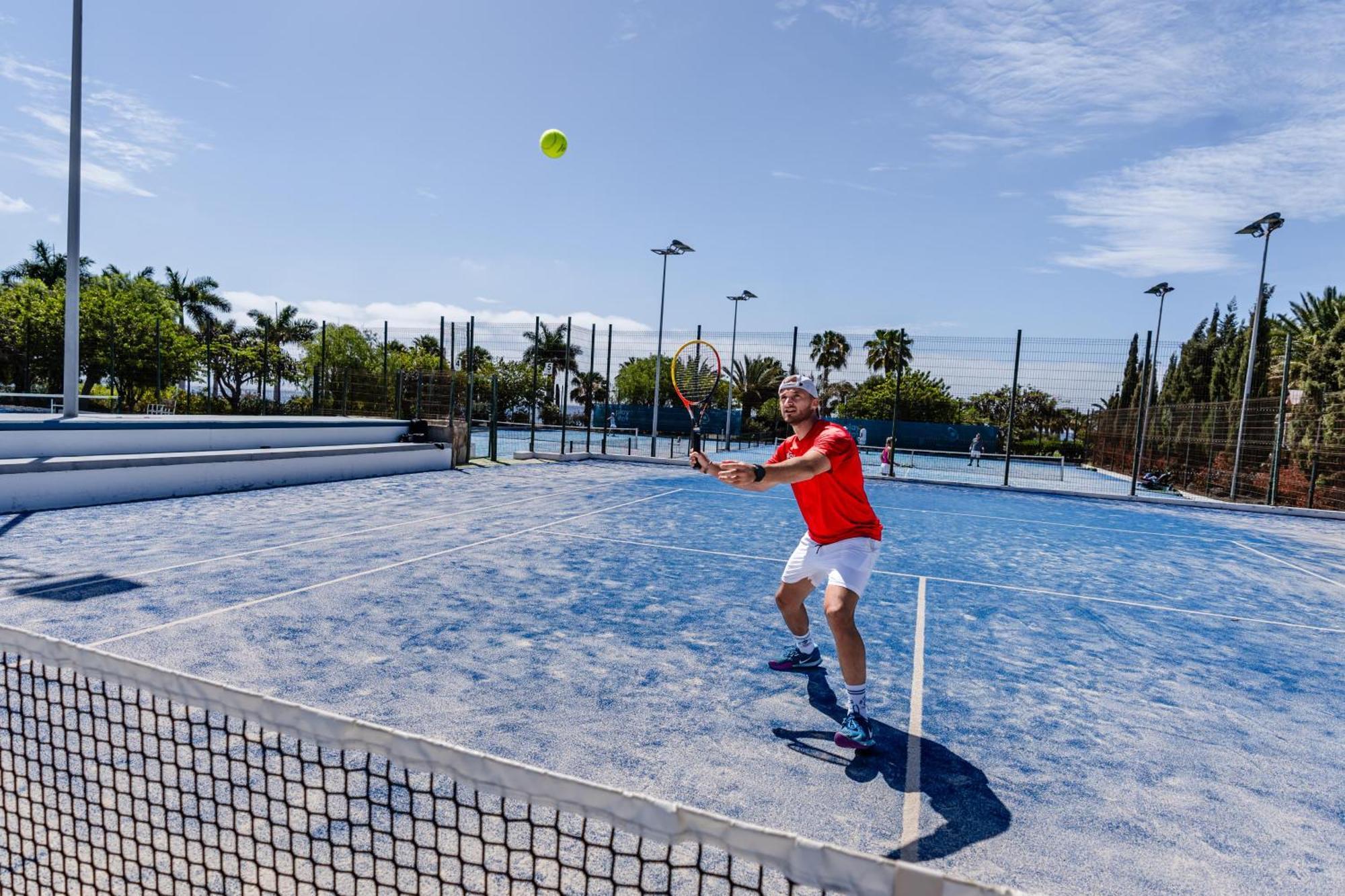 Playitas Apartahotel
