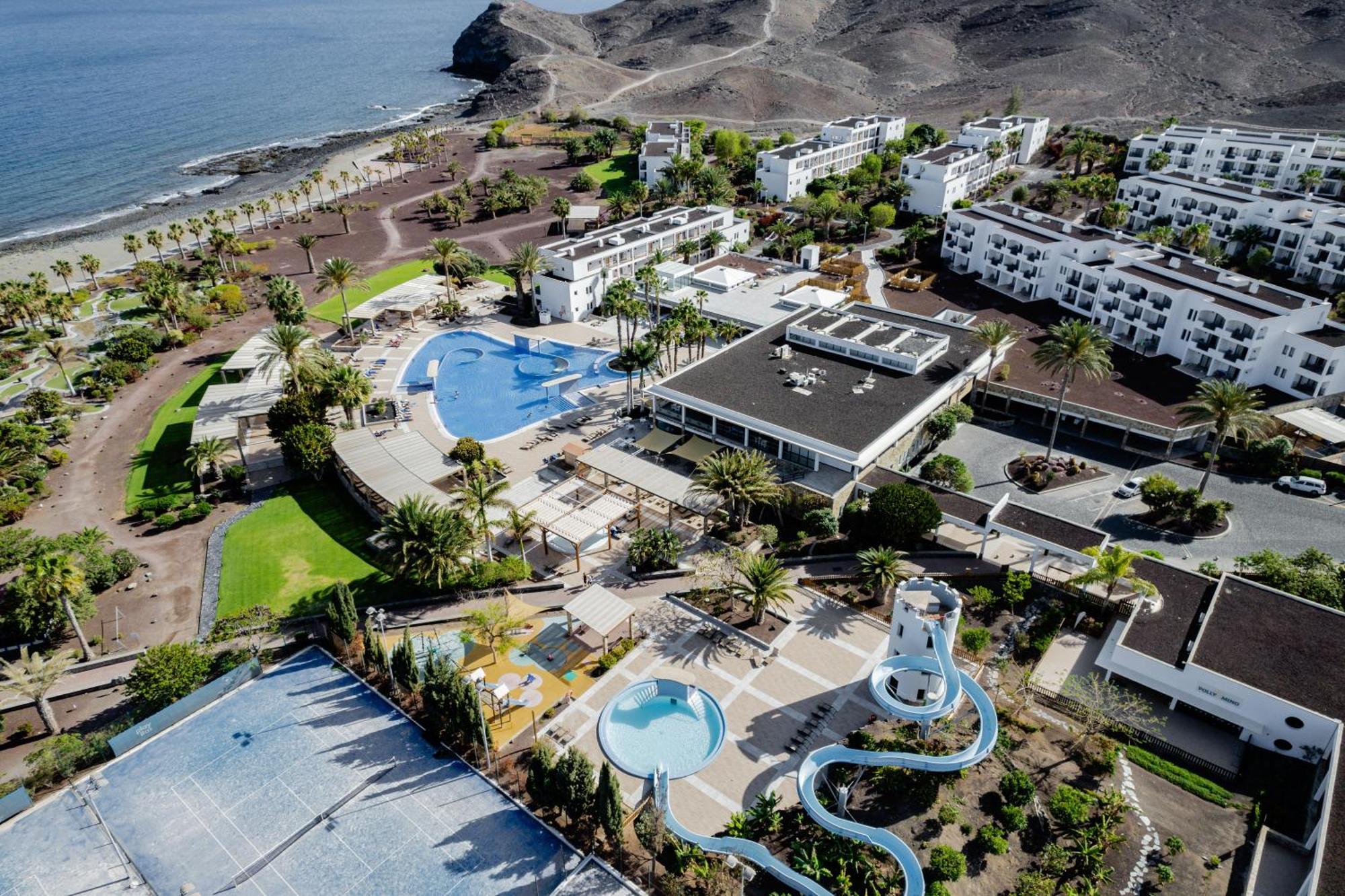 Playitas Apartahotel 4*