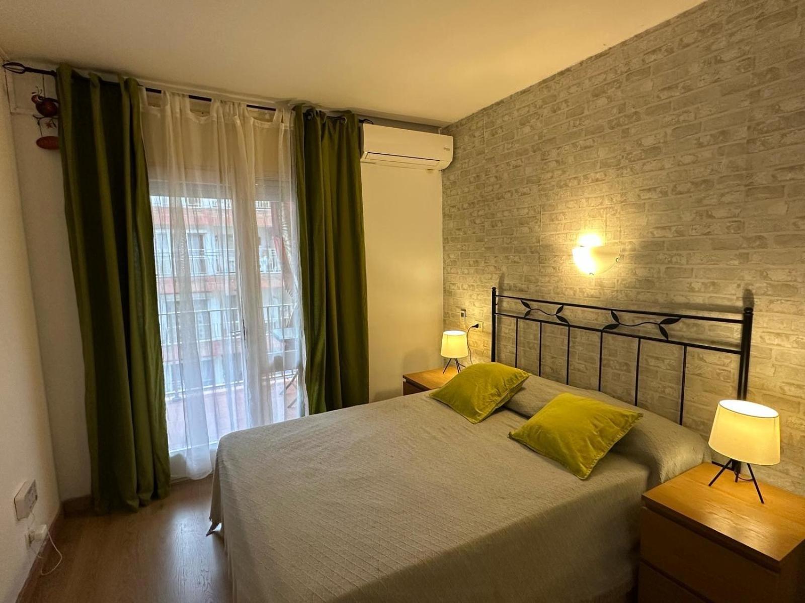 Fantastico Piso Con Terraza En Corazón De Fenals Apartamento *