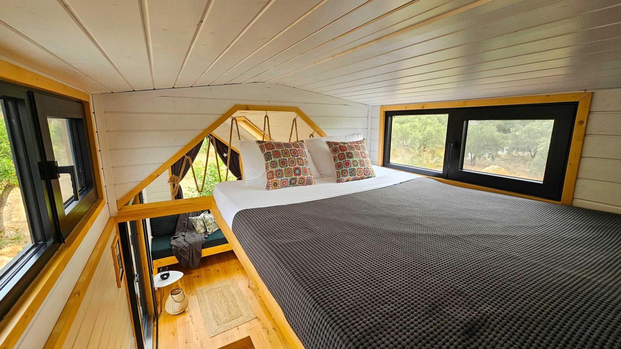 La Vista Huma By Tiny Away Holiday home *