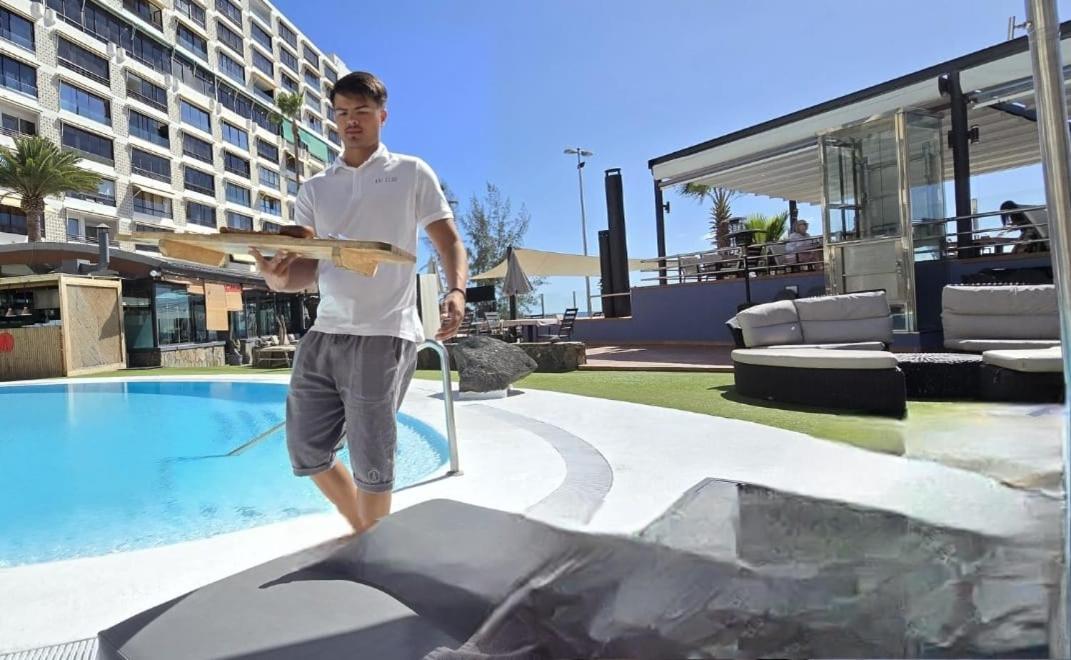 Beachfront Apartamento *