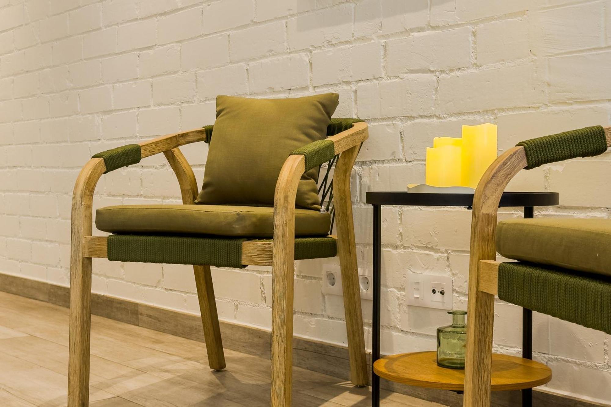 Novus Homes Barcelona Santa Eulalia Apartamento *