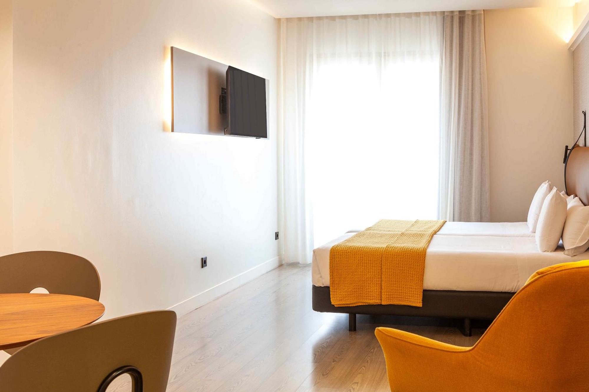 Apartahotel Viena Plaza De España 3*