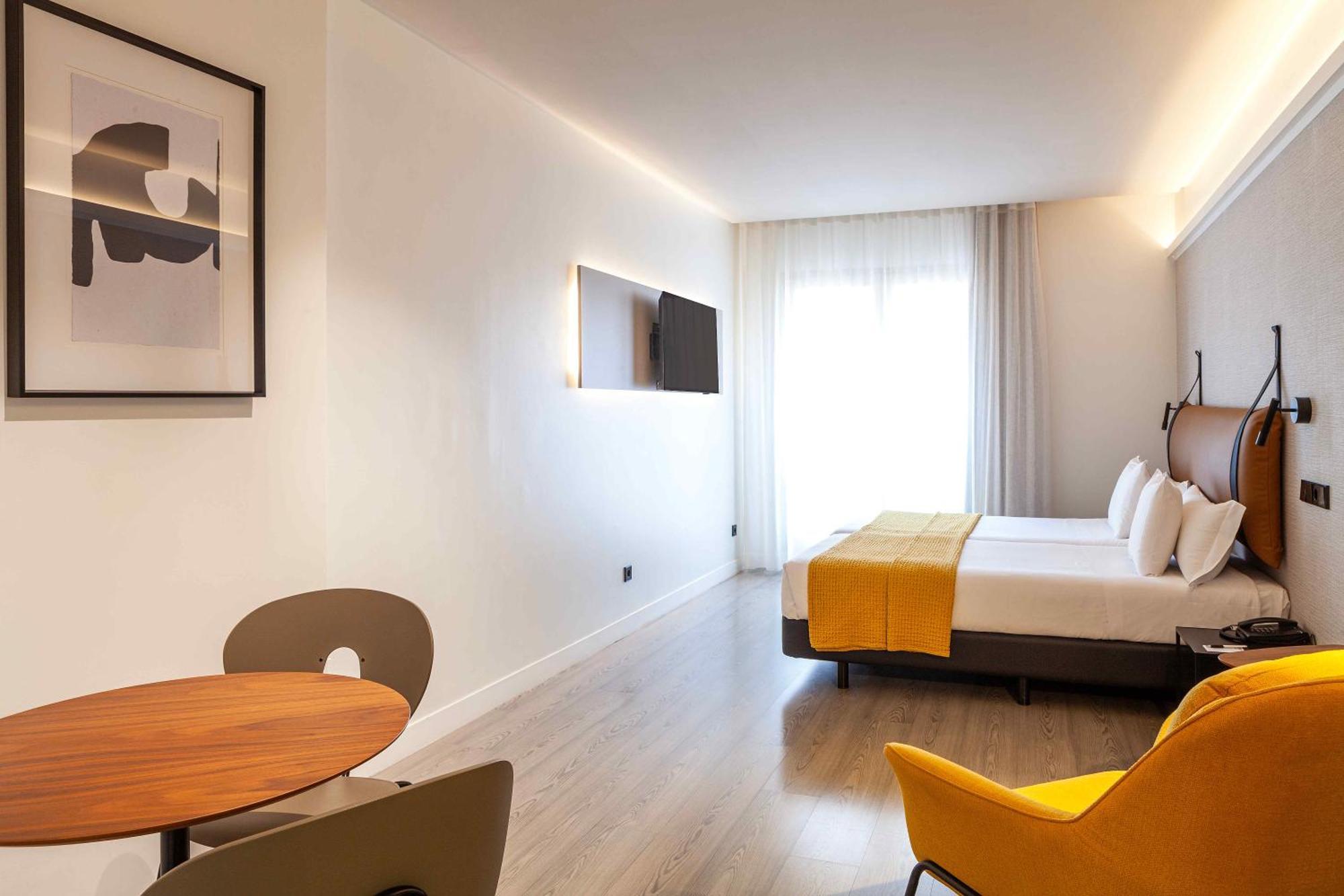 Viena Plaza De España Apartahotel 3*