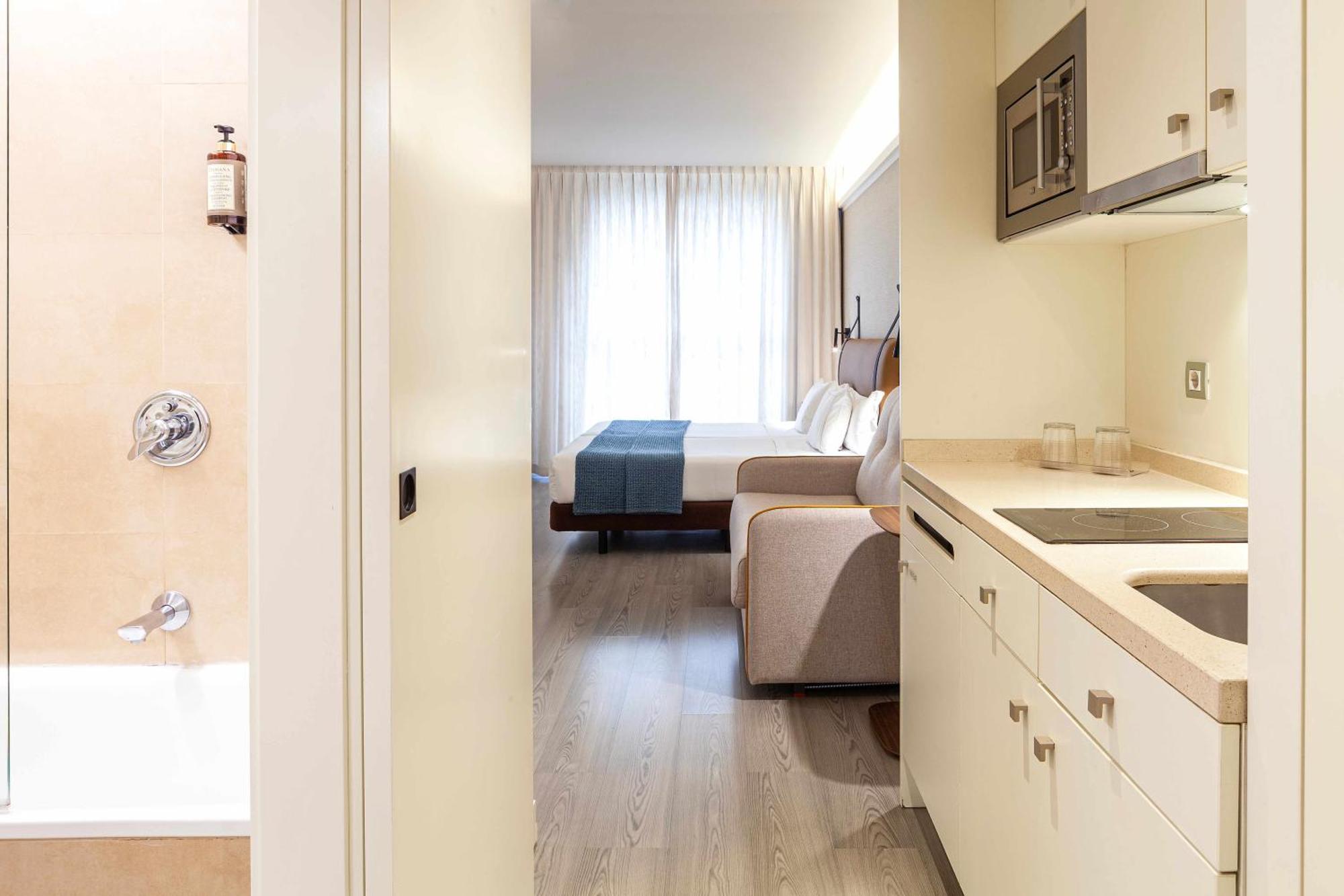 Viena Plaza De España Apartahotel 3*