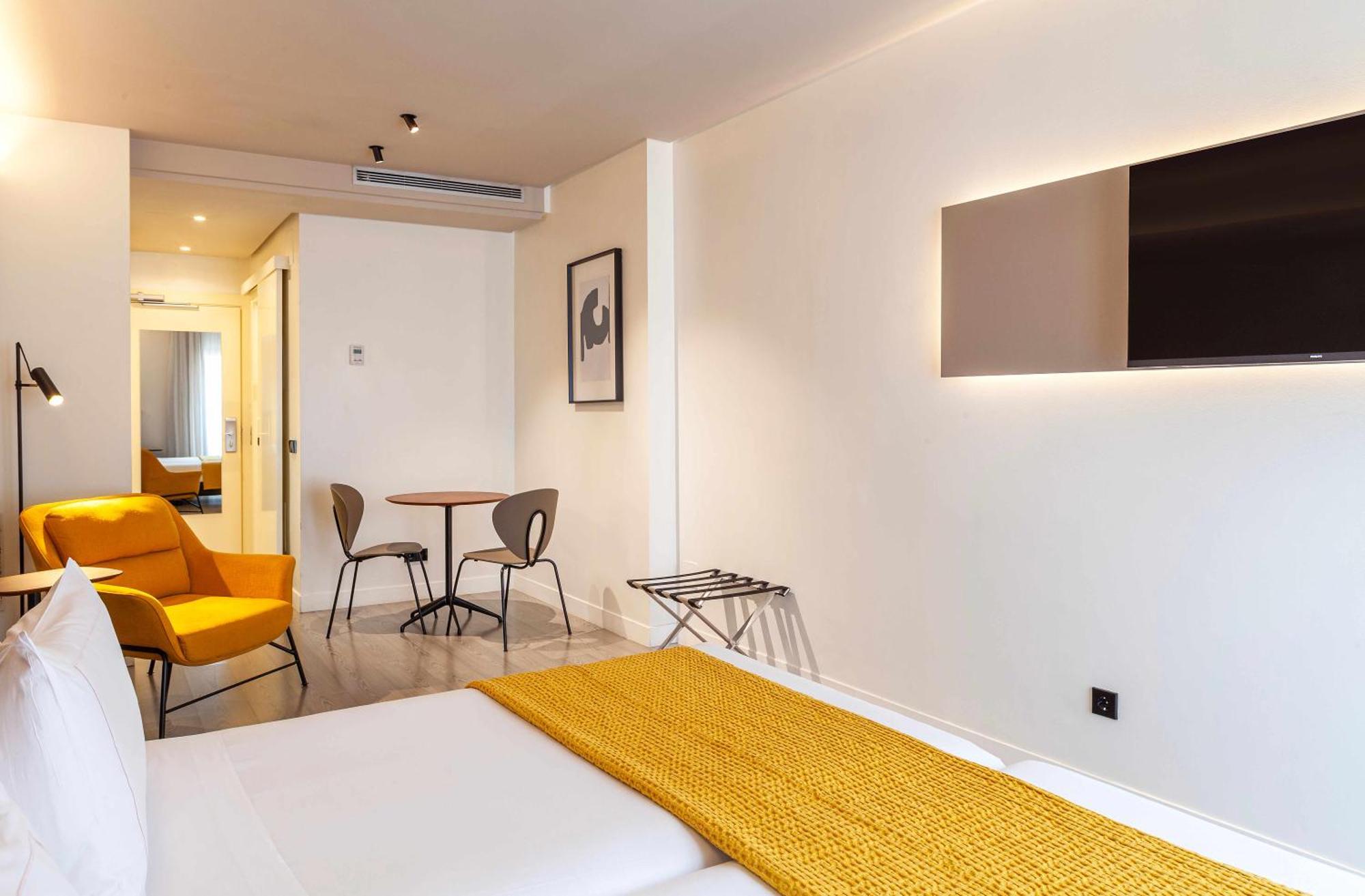 Viena Plaza De España Apartahotel