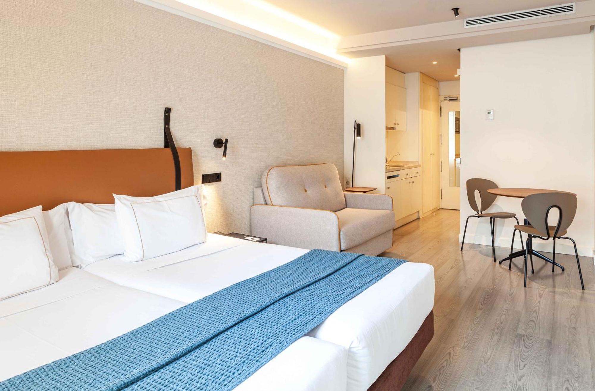 Viena Plaza De España Apartahotel 3*