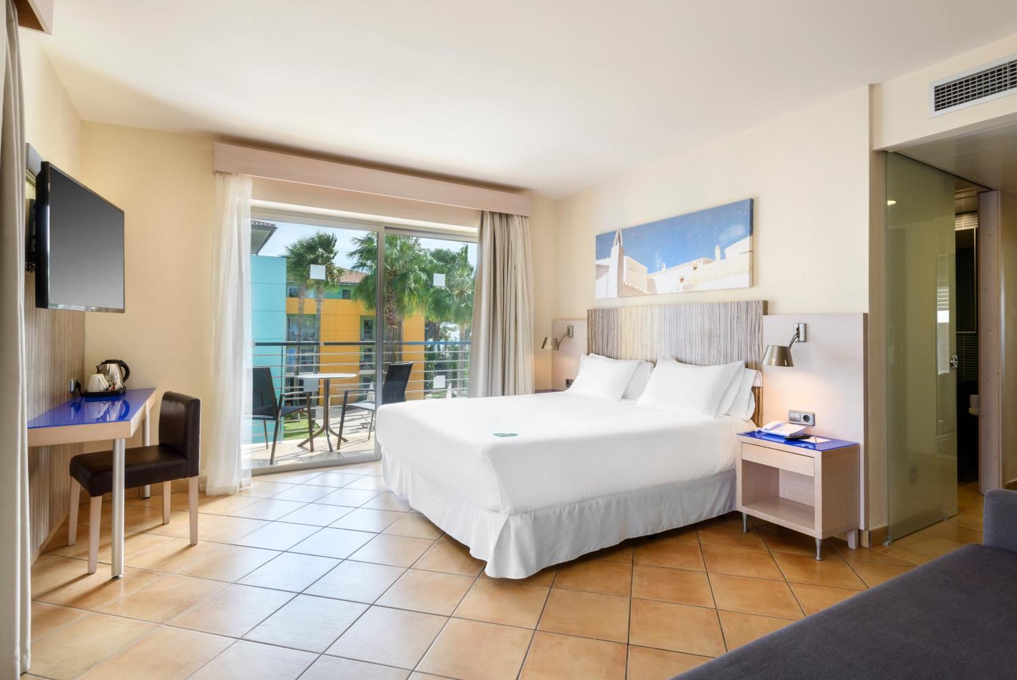 Occidental Menorca 4* Punta Prima (Menorca)