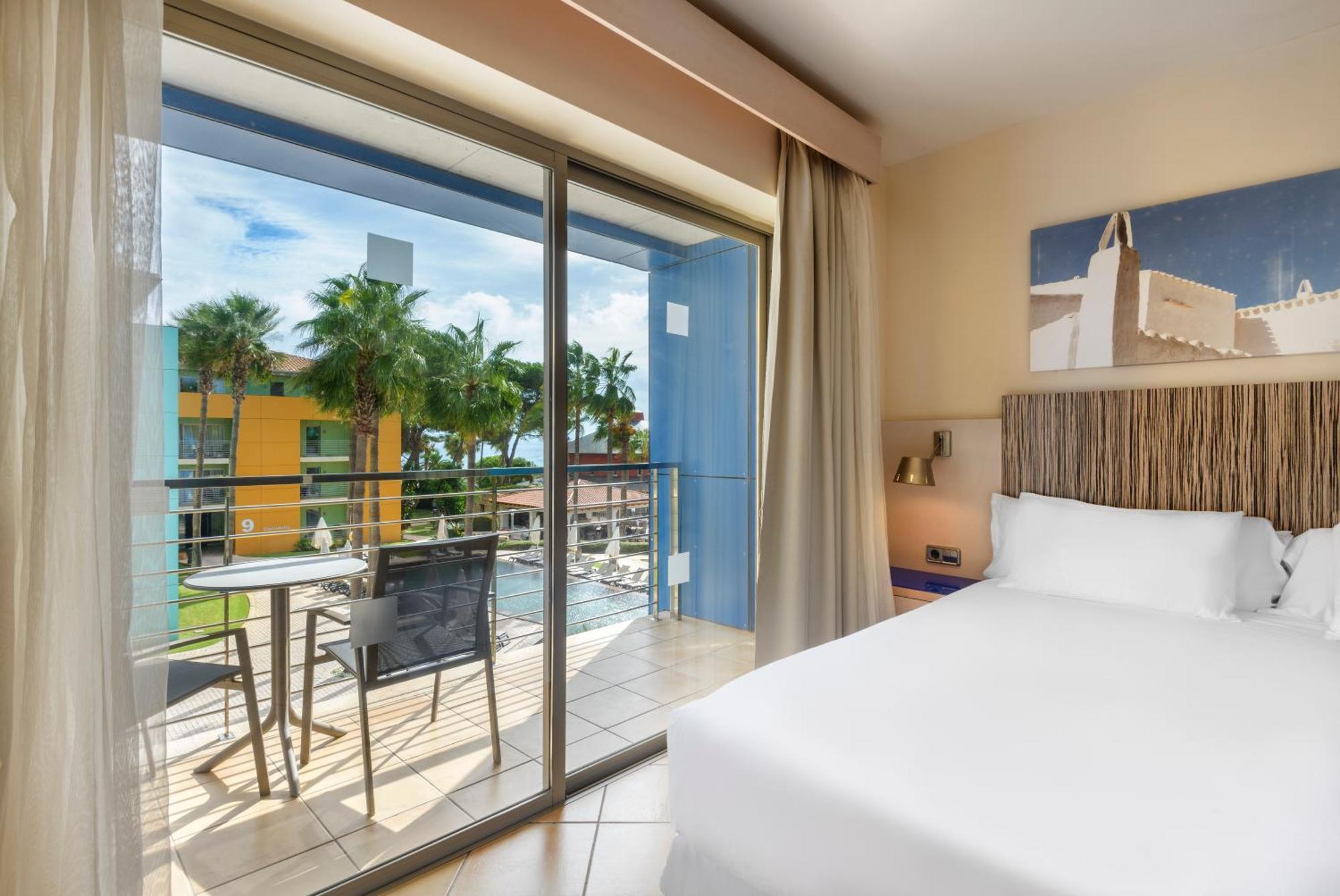 Hotel Occidental Menorca 4*