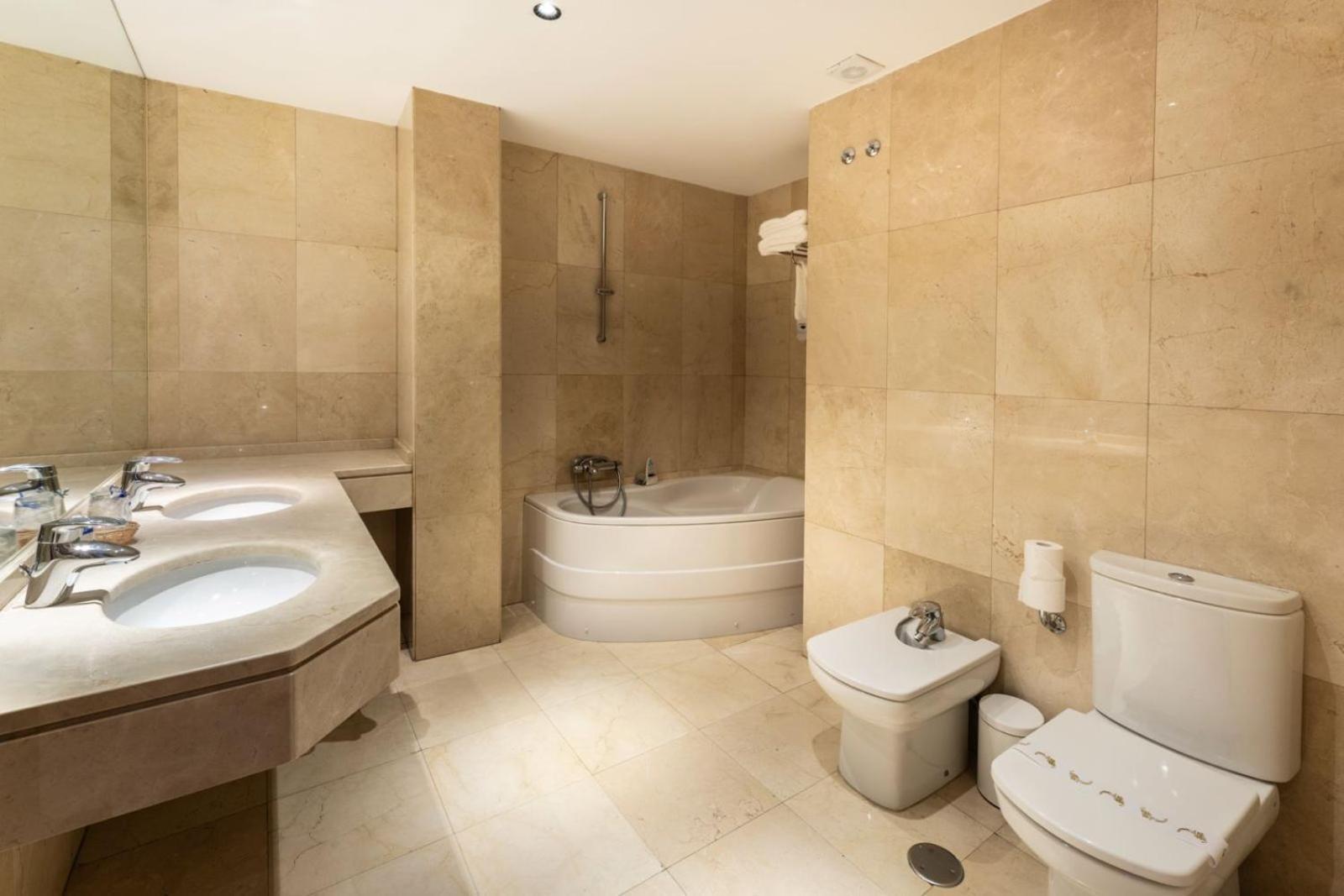 Dona Urraca Hotel 3*