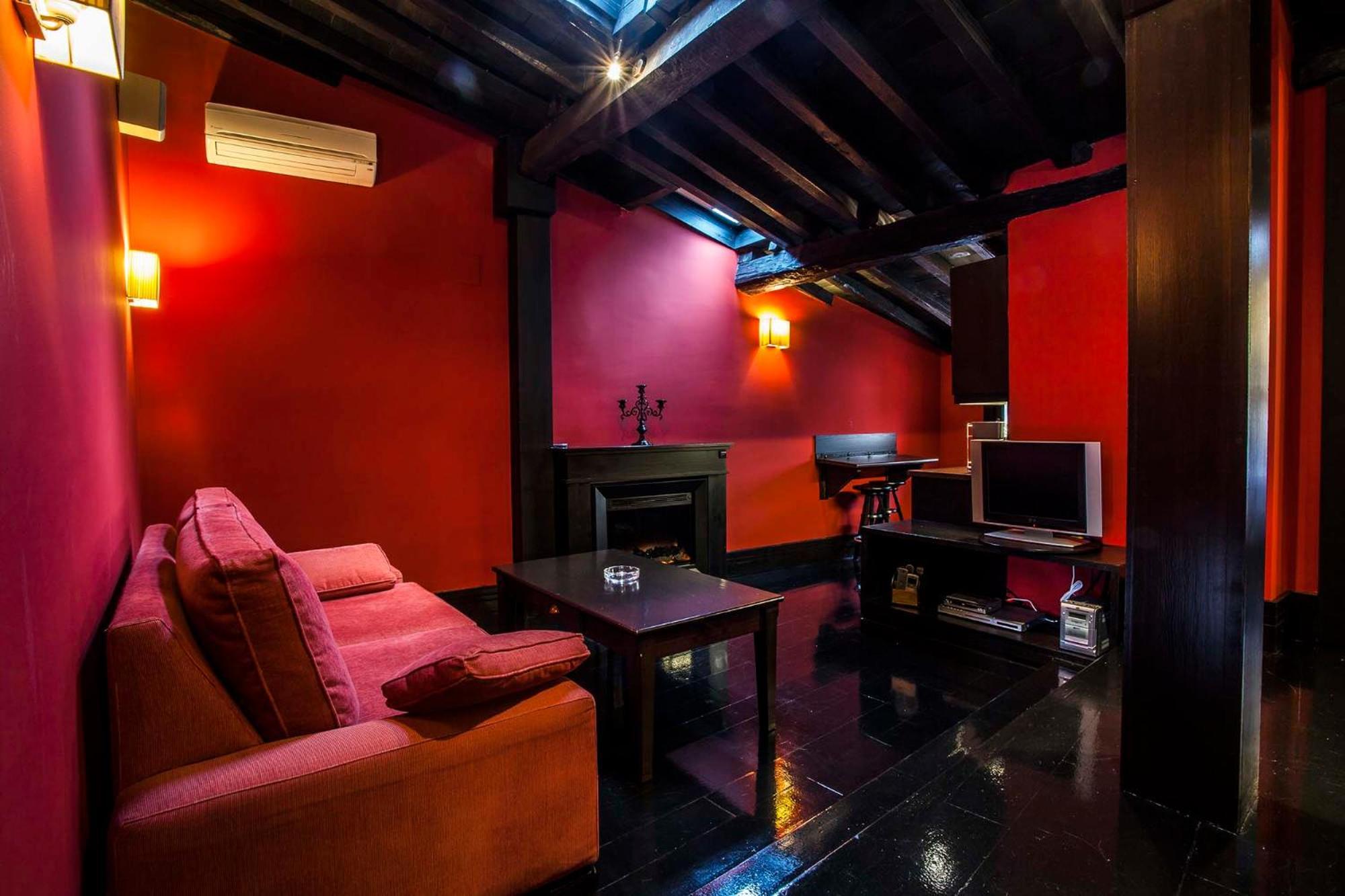 La Plaza Apartment *