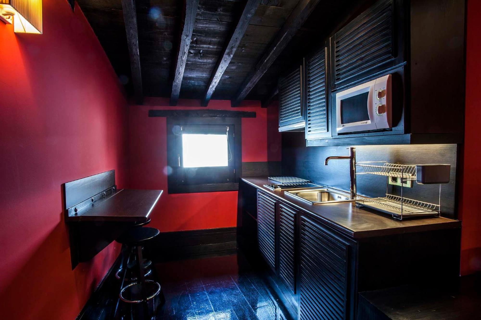 La Plaza Apartment *