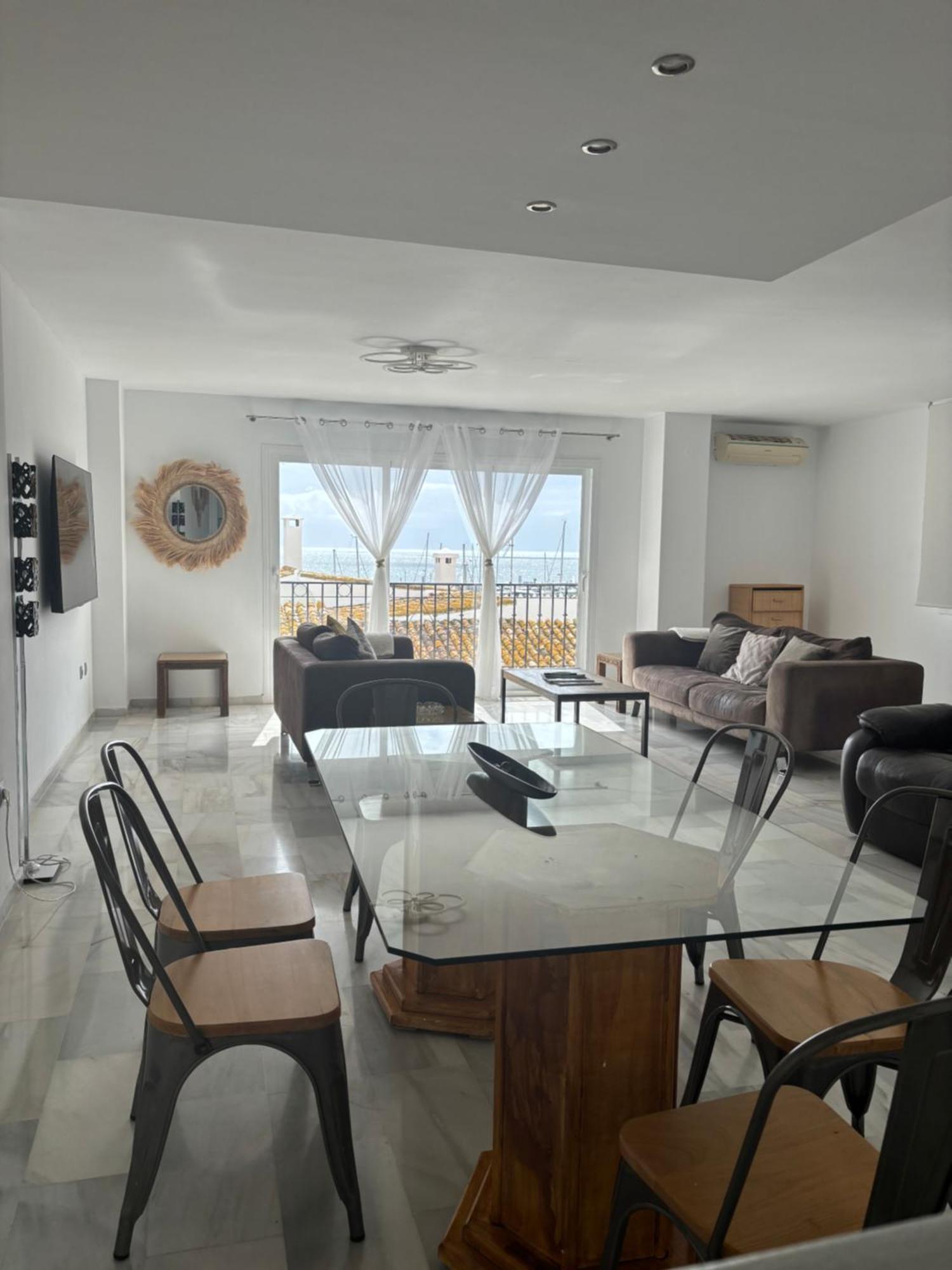 Puerto Banus Duplex Centric Waterfront 3 Bedroom Apartamento Marbella