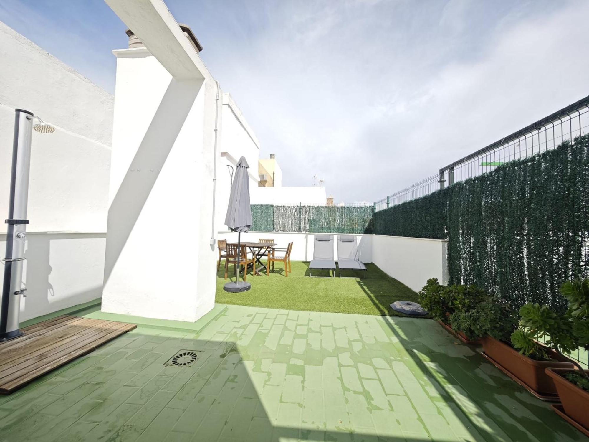 La Terraza De Gades Little *