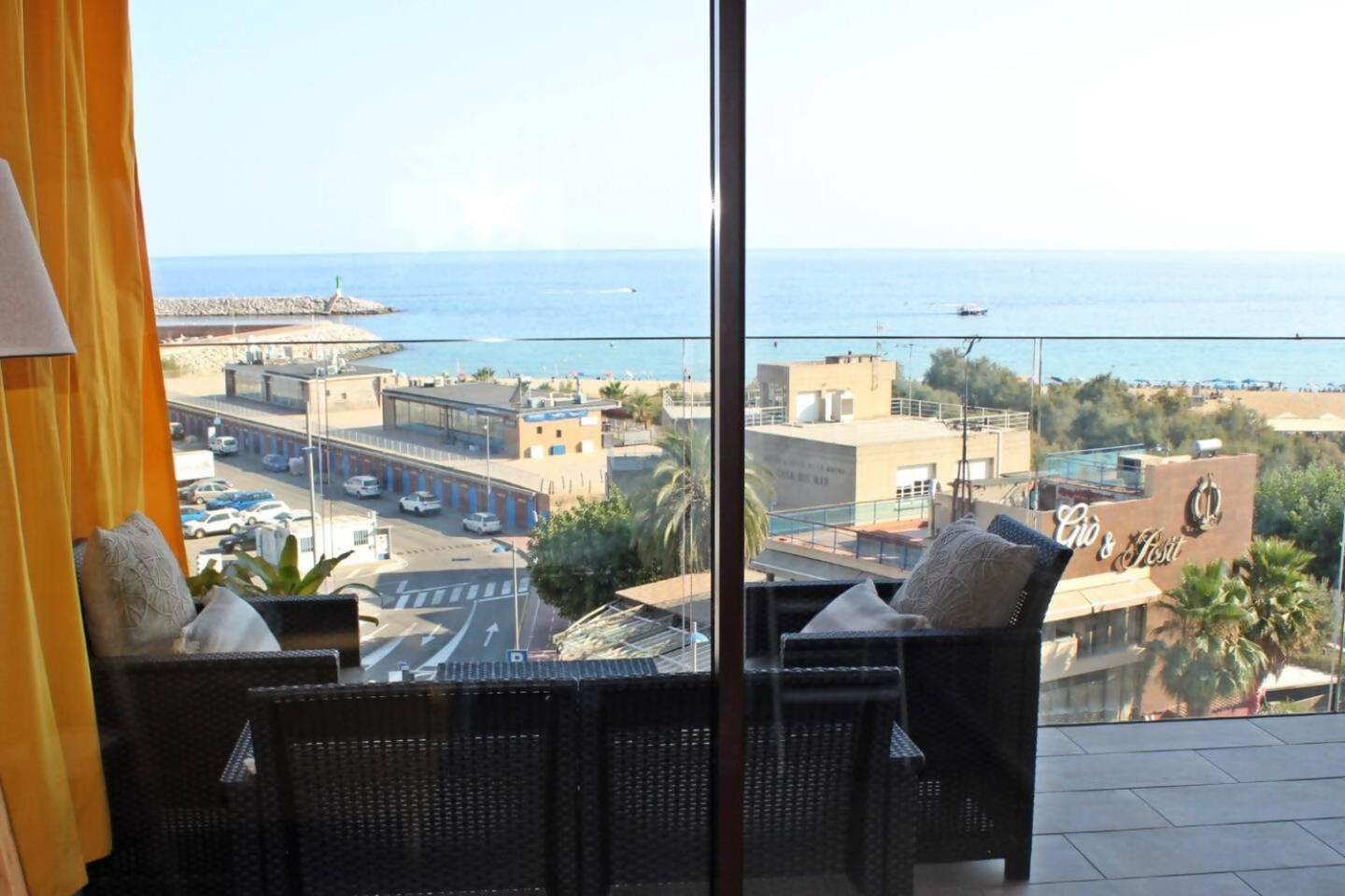 Apartment Elegante P4 Pax A 1 Min De La Playa Con Wifi Arenys de Mar