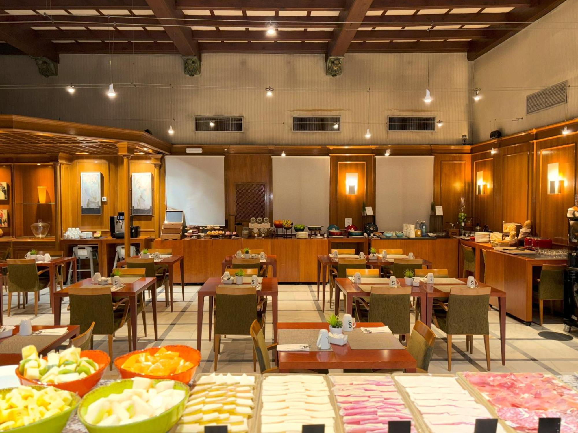 Hotel Sercotel Renacimiento 4*