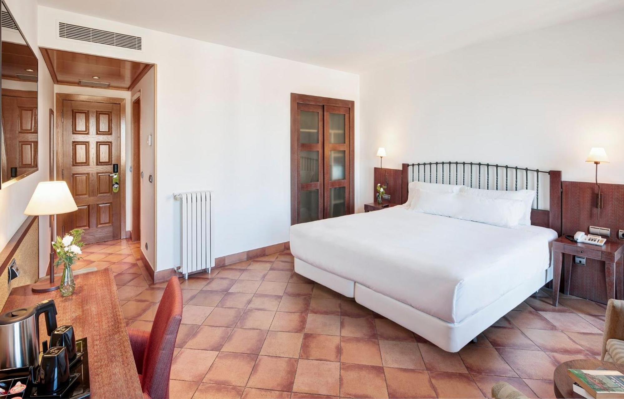Hotel Sercotel Renacimiento